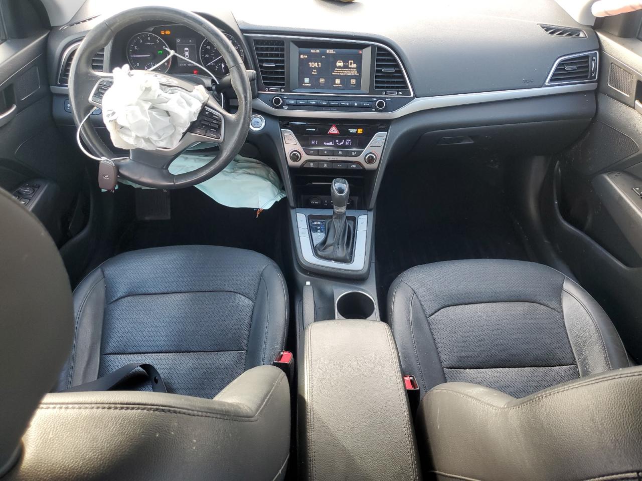 2017 Hyundai Elantra - Image 8