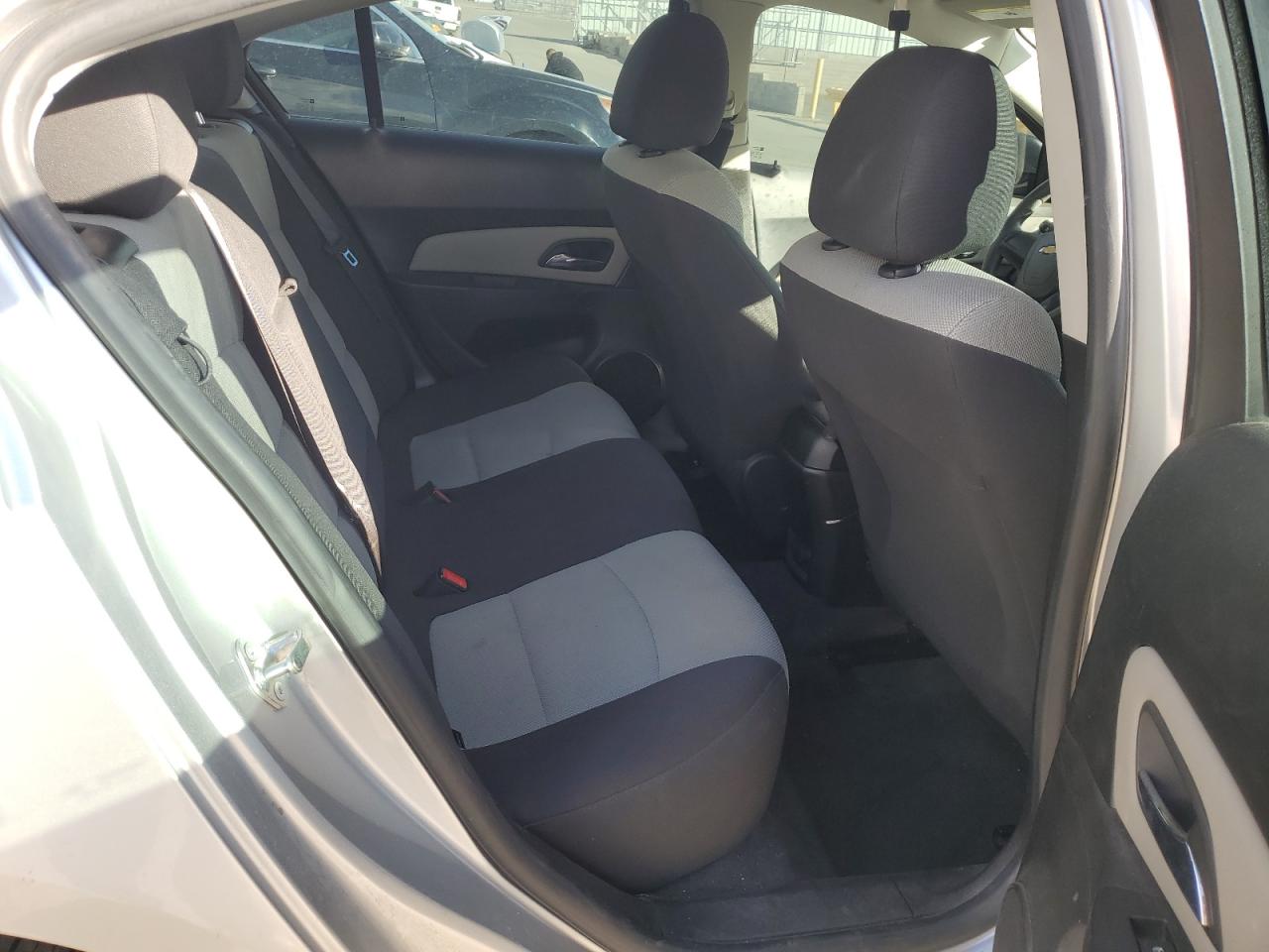 2014 Chevrolet Cruze - Image 10