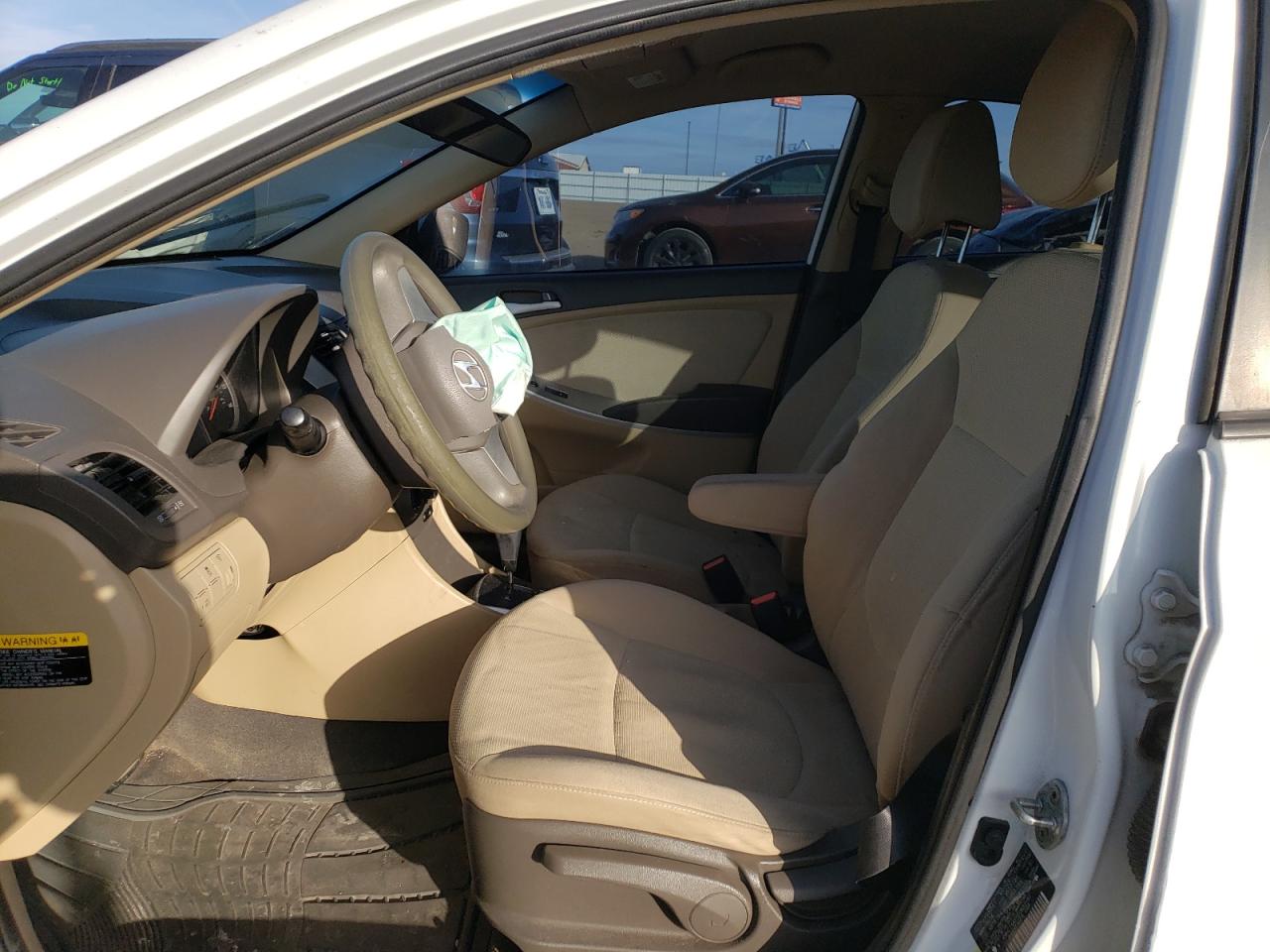 2014 Hyundai Accent - Image 7