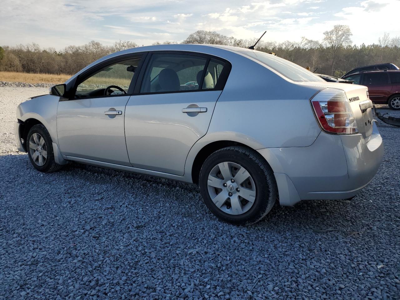 2010 Nissan Sentra - Image 2