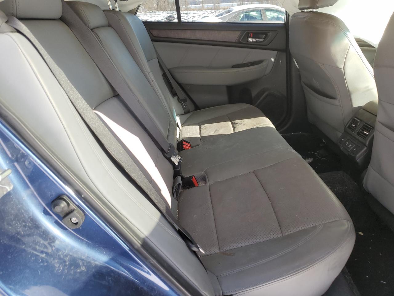2019 Subaru Outback - Image 11