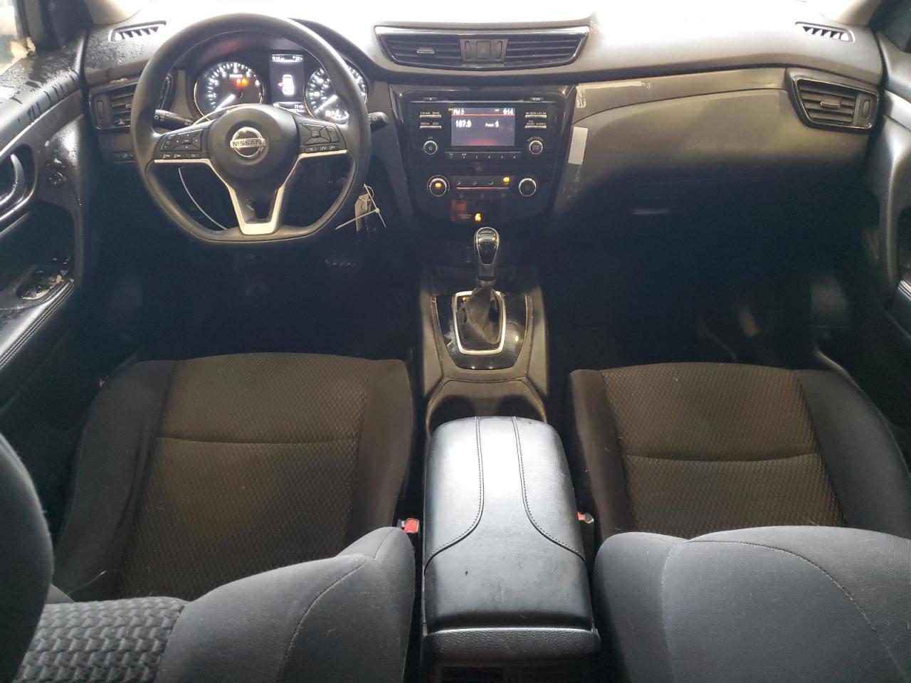 2018 Nissan Rogue - Image 8