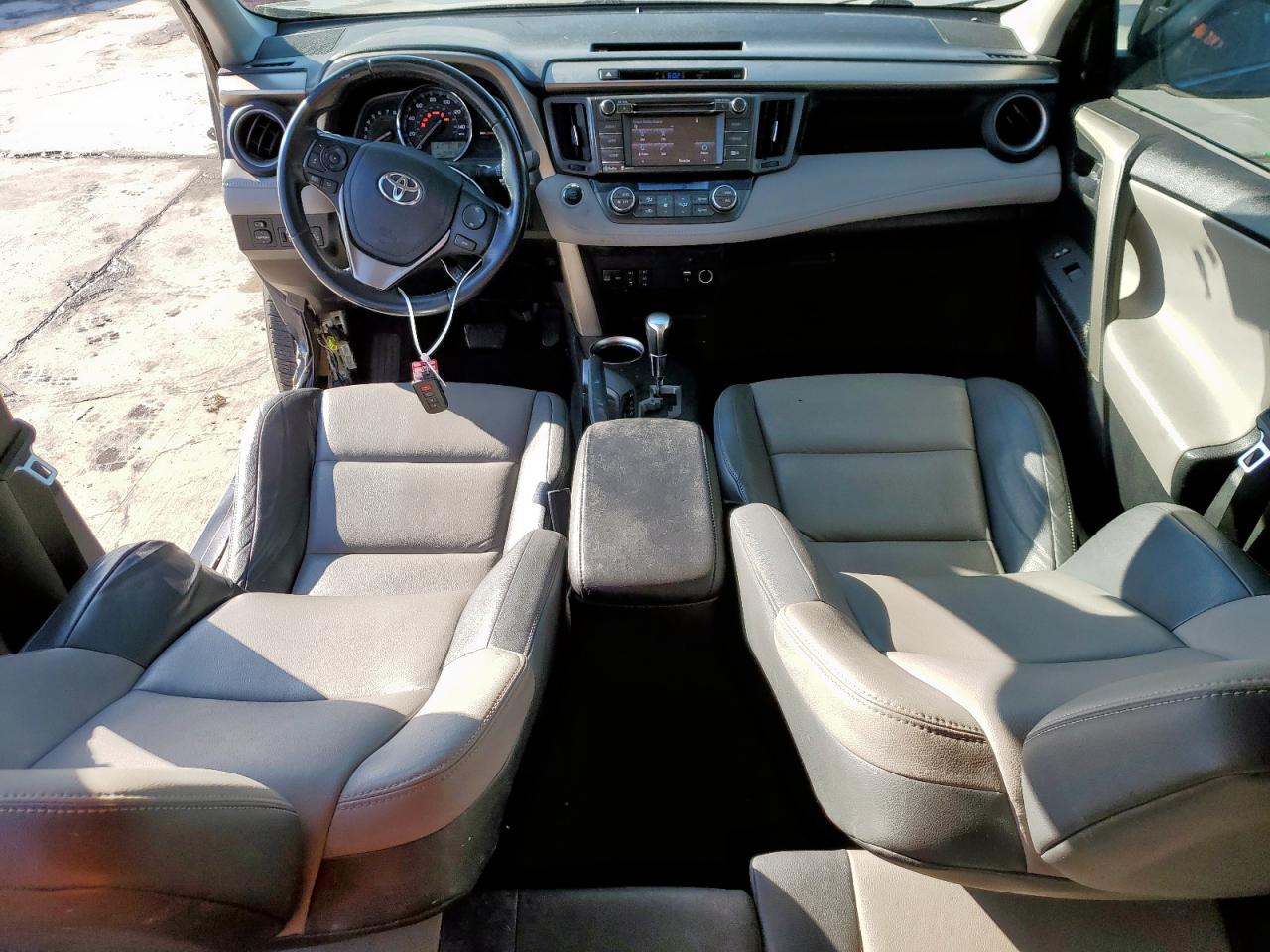 2015 Toyota RAV 4 - Image 8