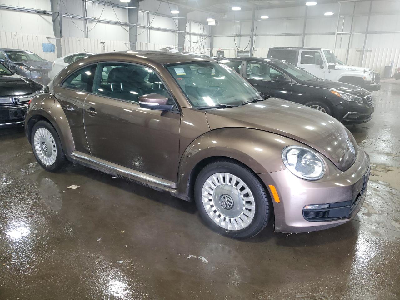 2013 Volkswagen Beetle - Image 4