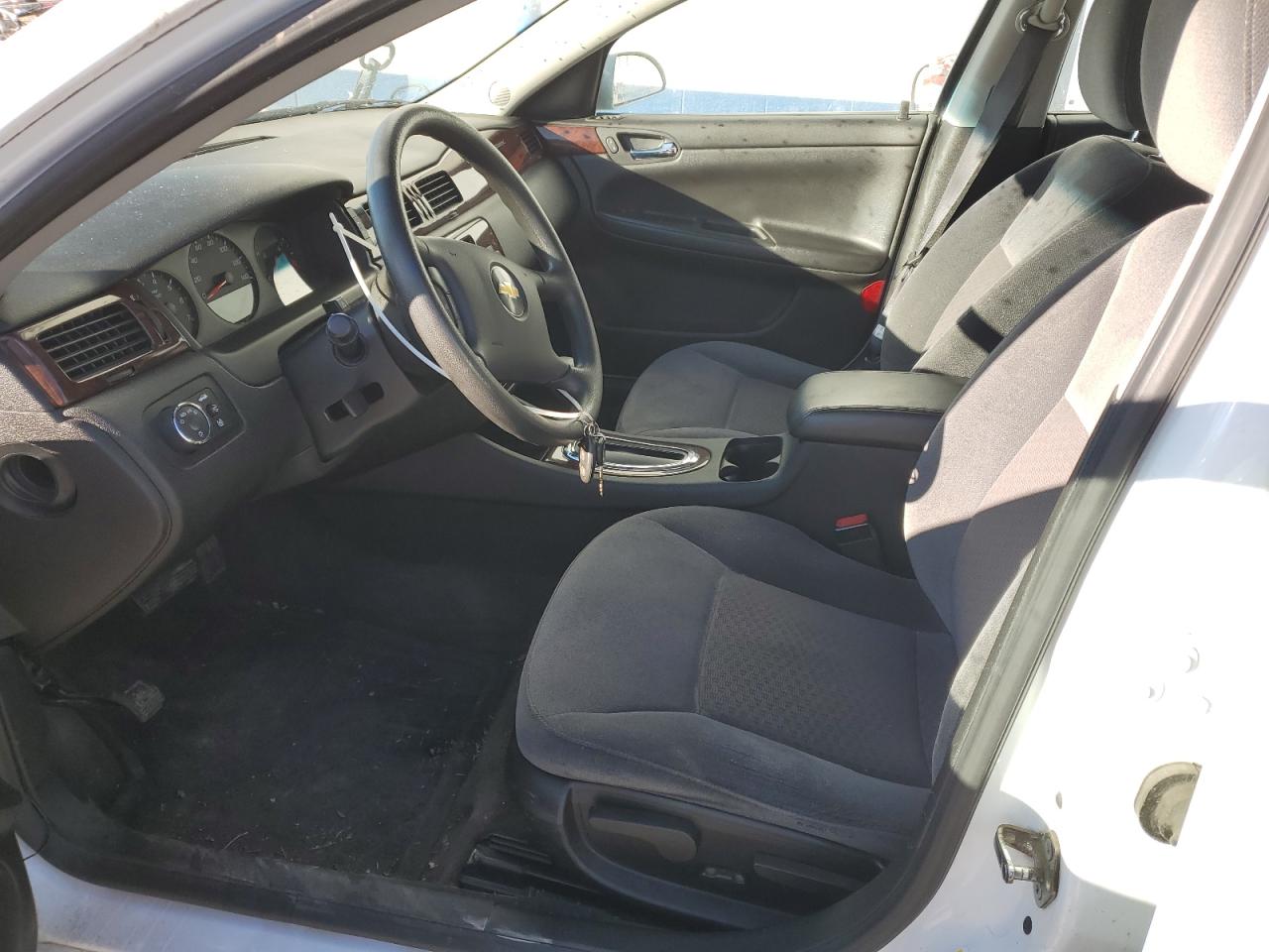 2011 Chevrolet Impala - Image 7