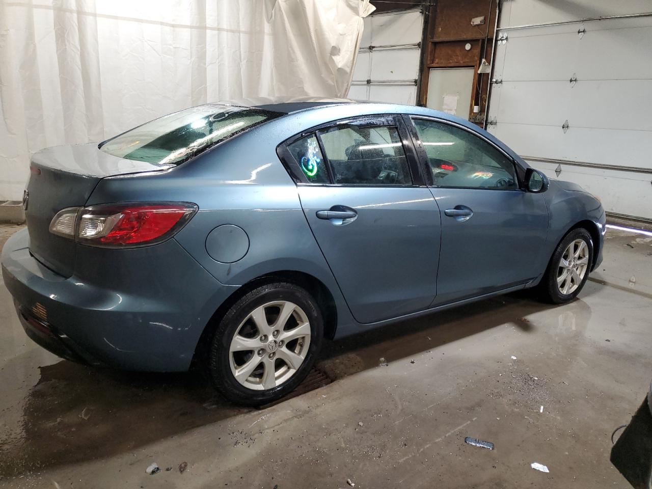 2010 Mazda 3 - Image 3