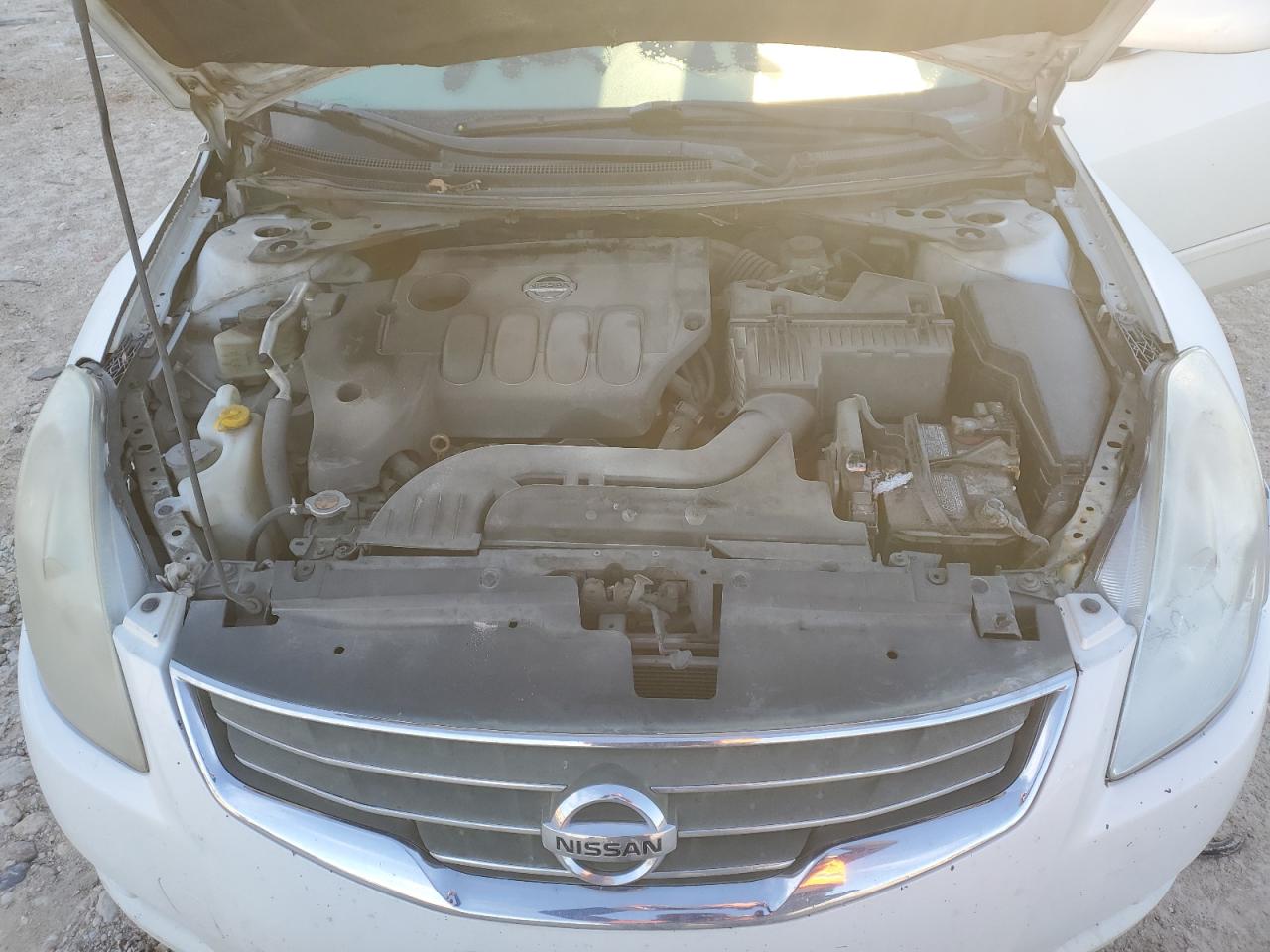 2011 Nissan Altima - Image 12