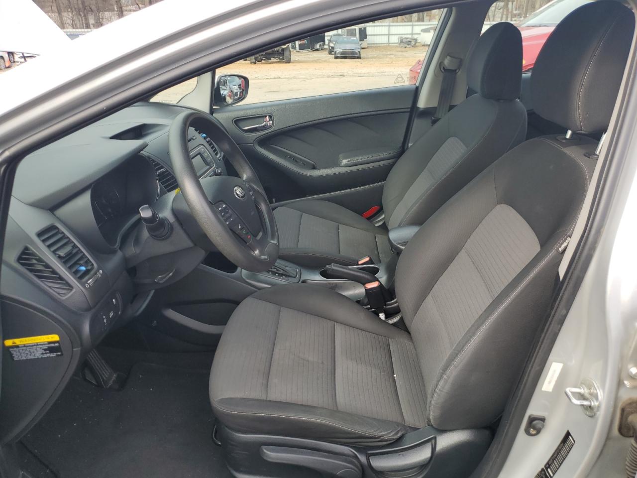 2015 Kia Forte - Image 7