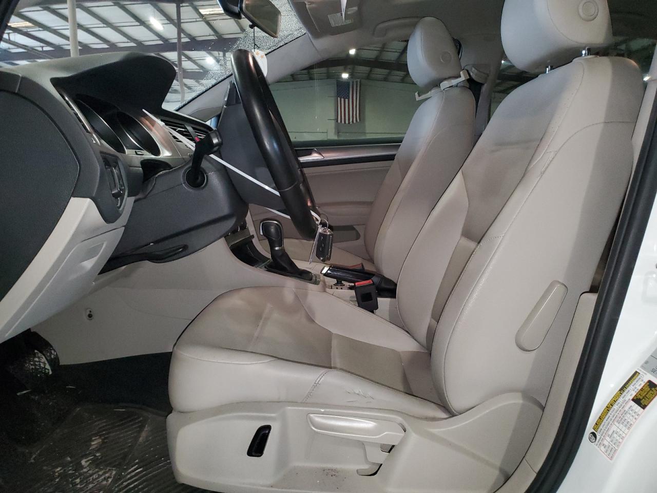 2017 Volkswagen Golf - Image 7
