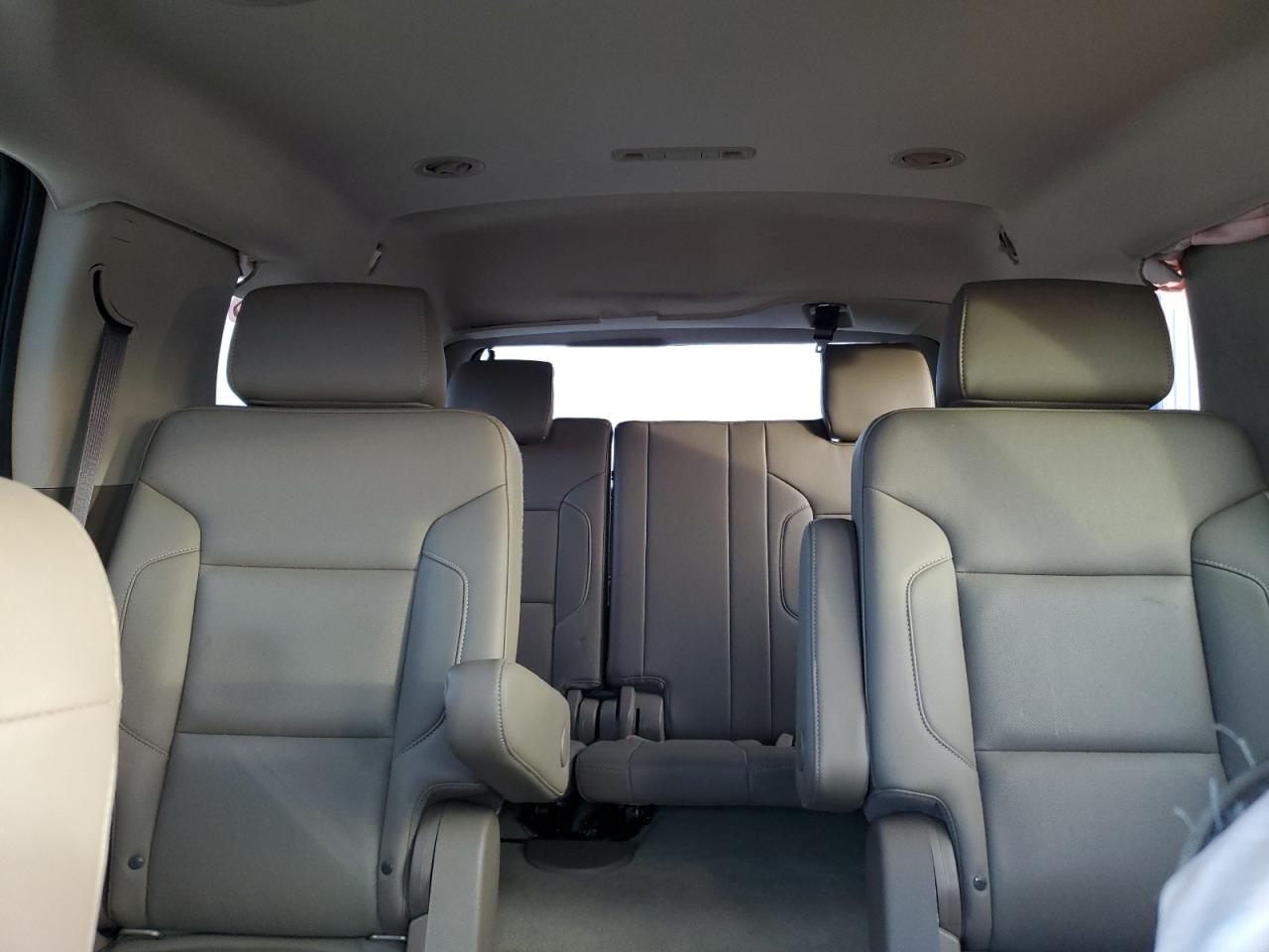 2018 GMC Yukon - Image 10