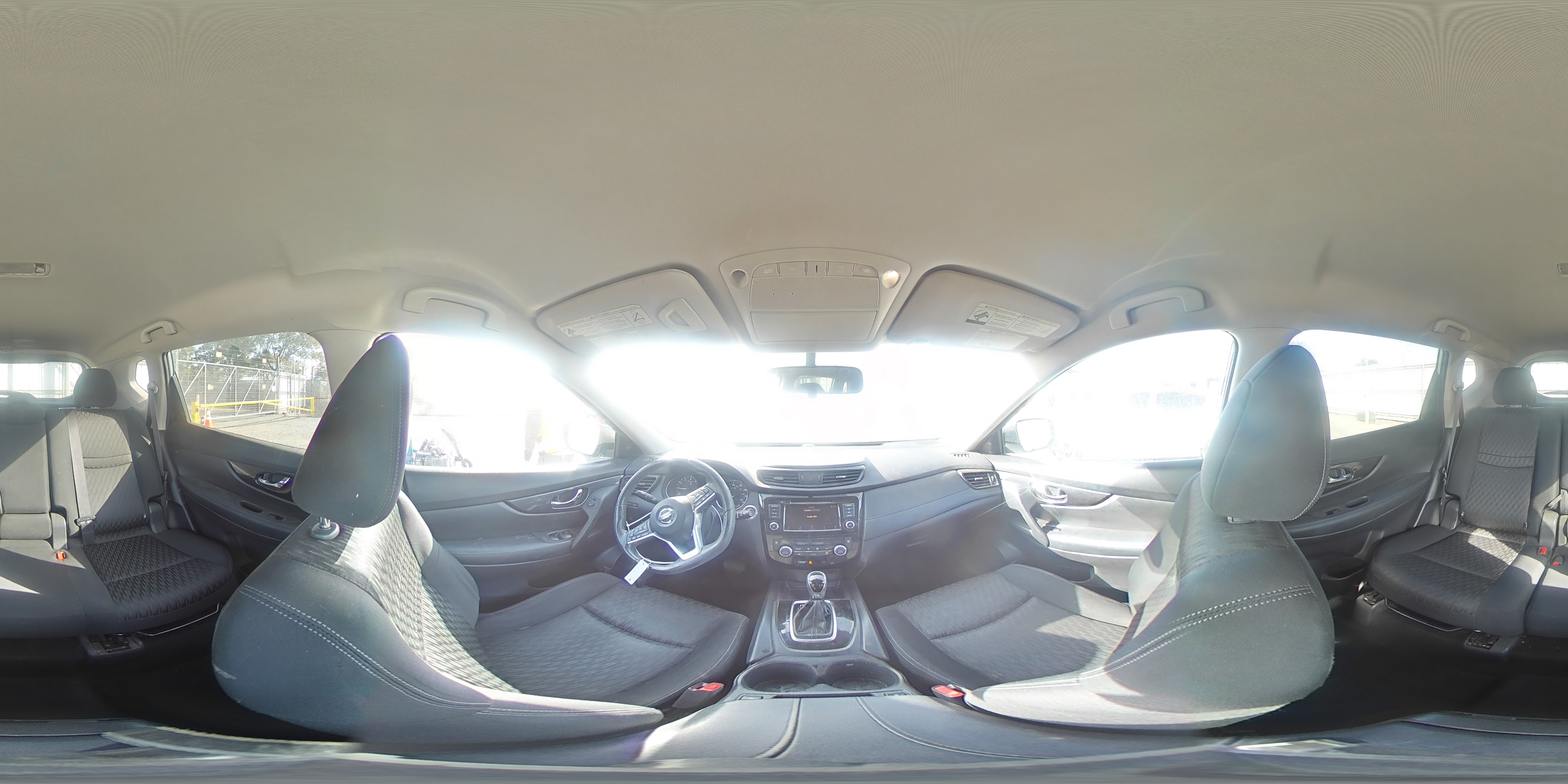 2018 Nissan Rogue - Image 14