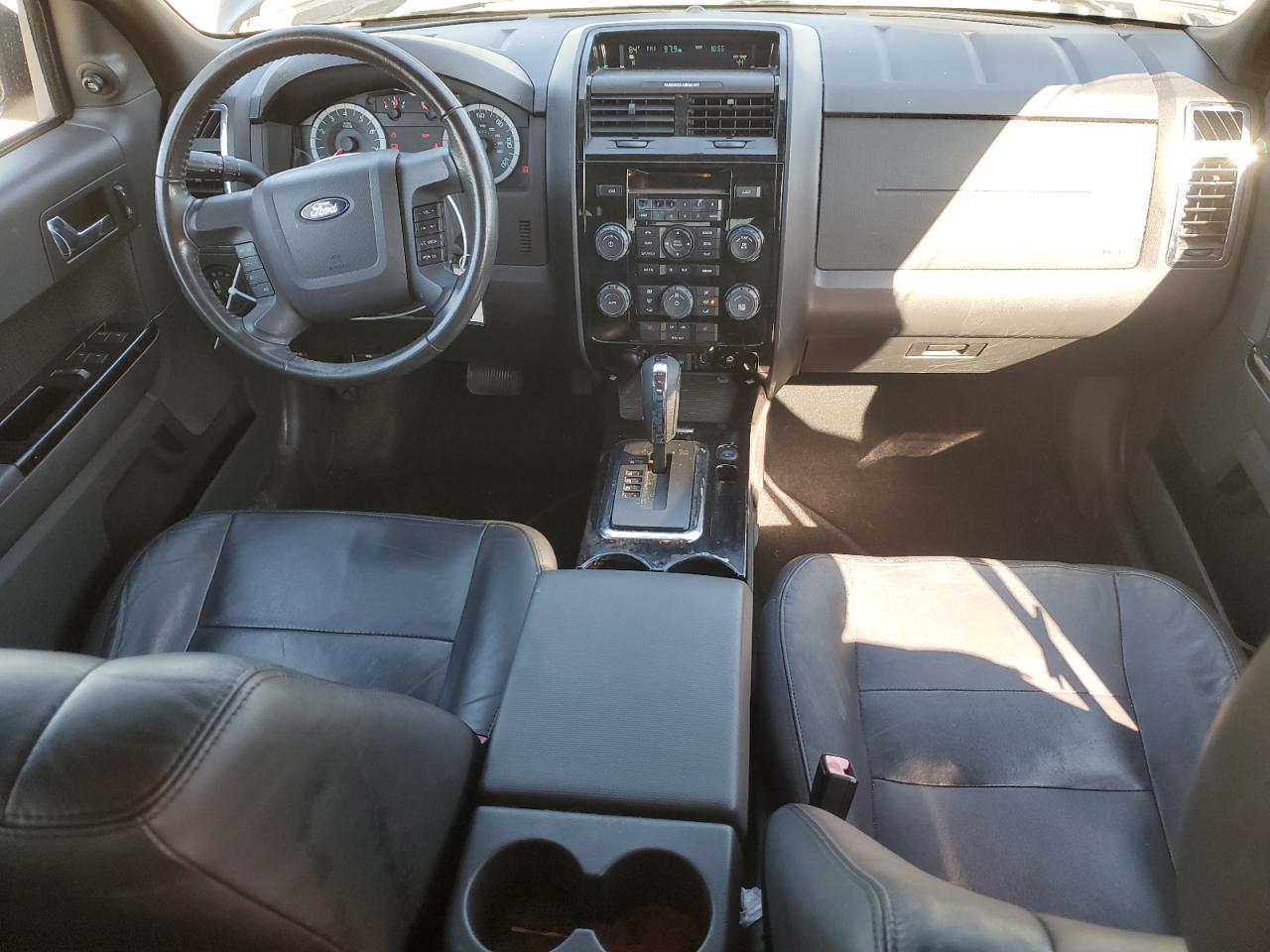 2010 Ford Escape - Image 8