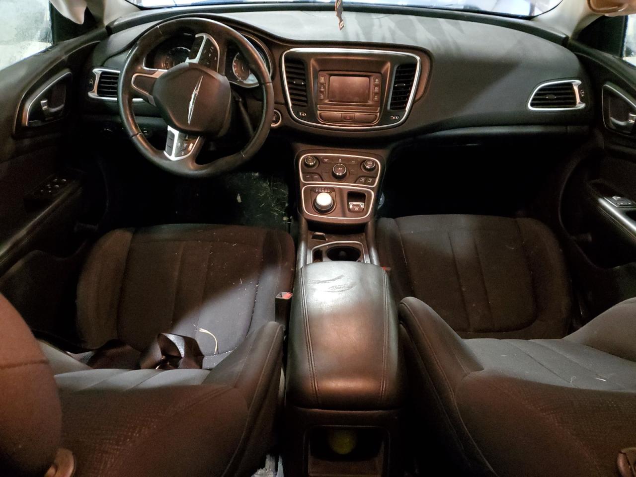 2017 Chrysler 200 - Image 8