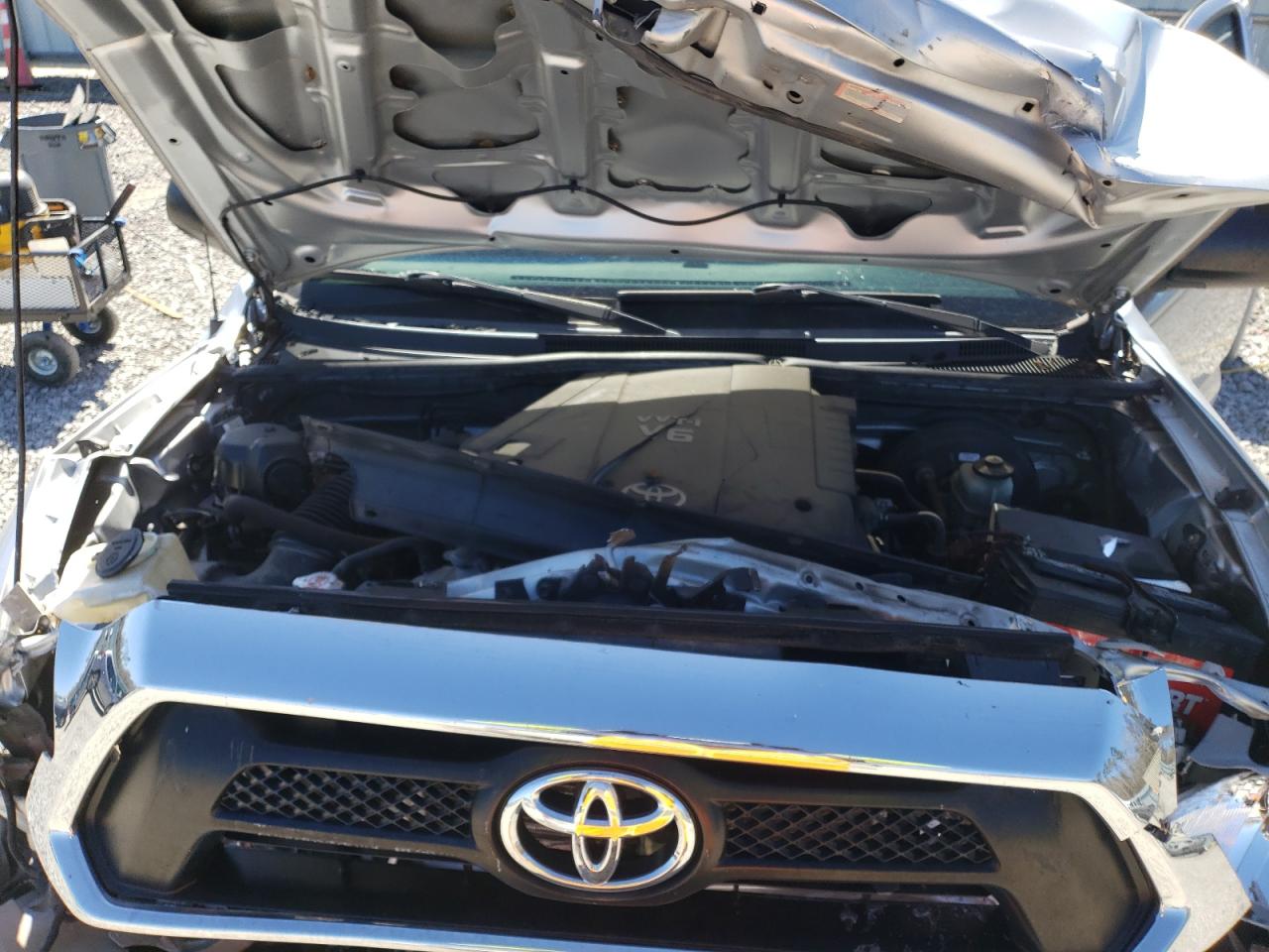 2012 Toyota Tacoma - Image 11