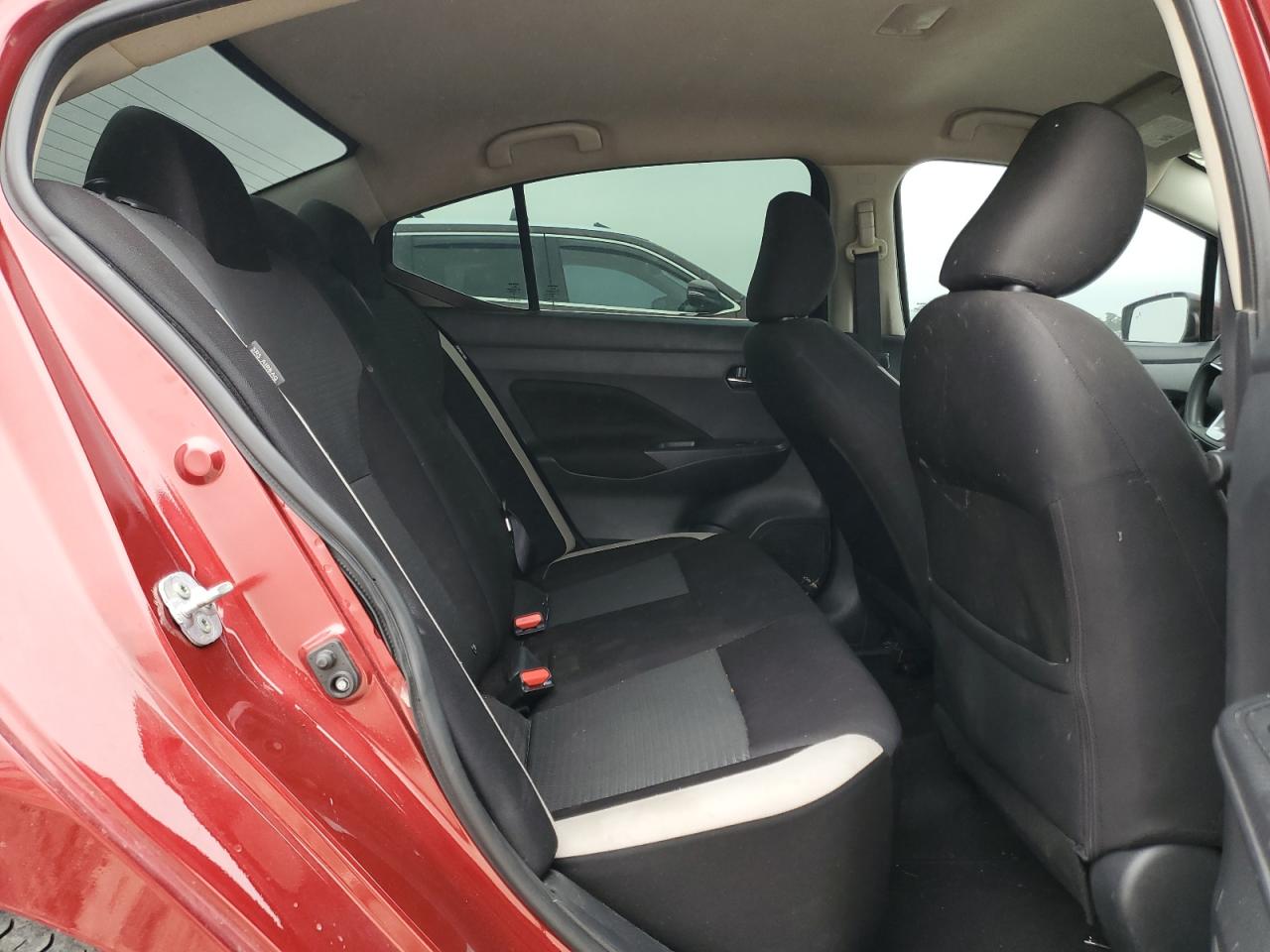 2021 Nissan Versa - Image 10