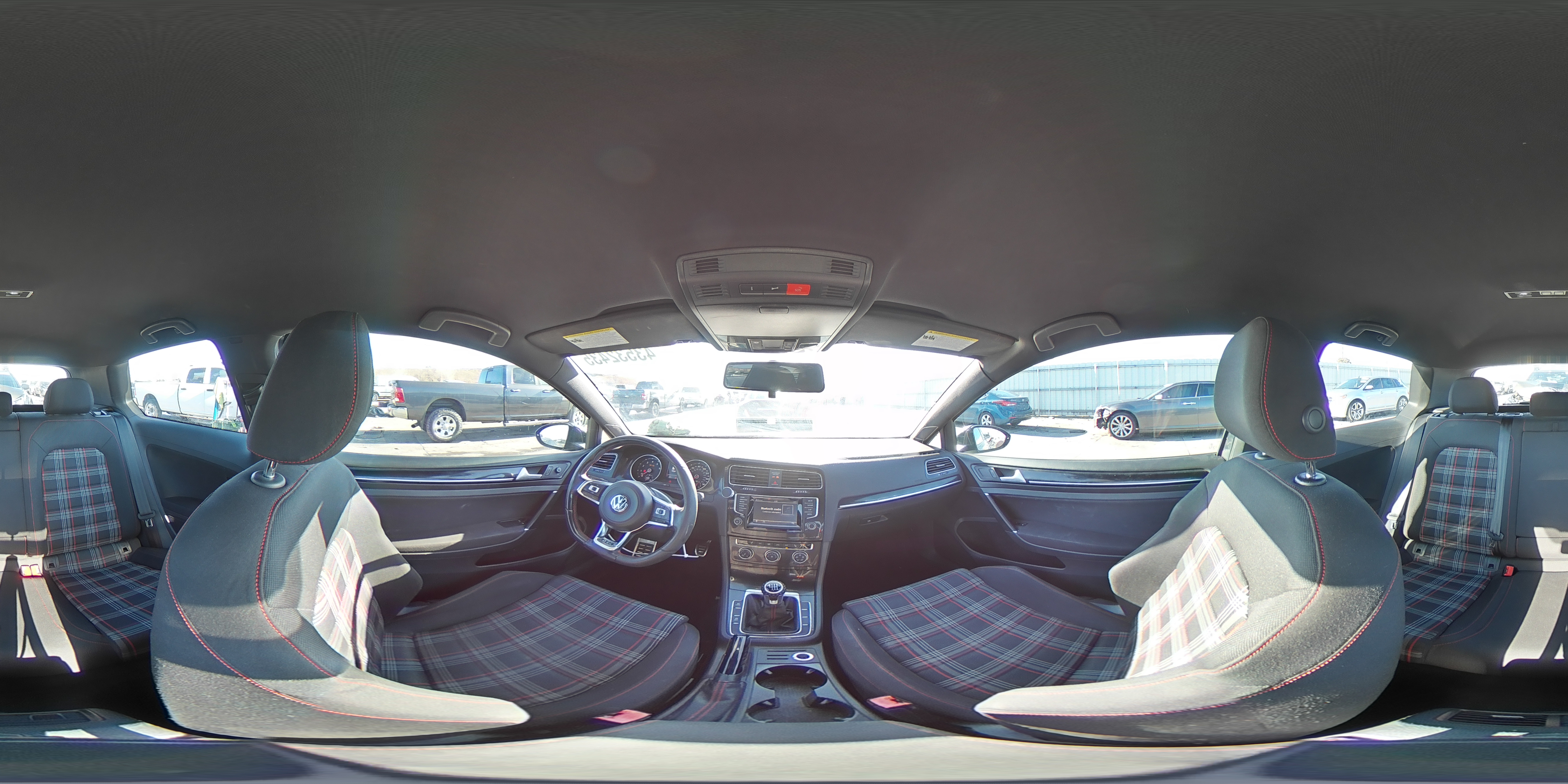 2015 Volkswagen GTI - Image 15