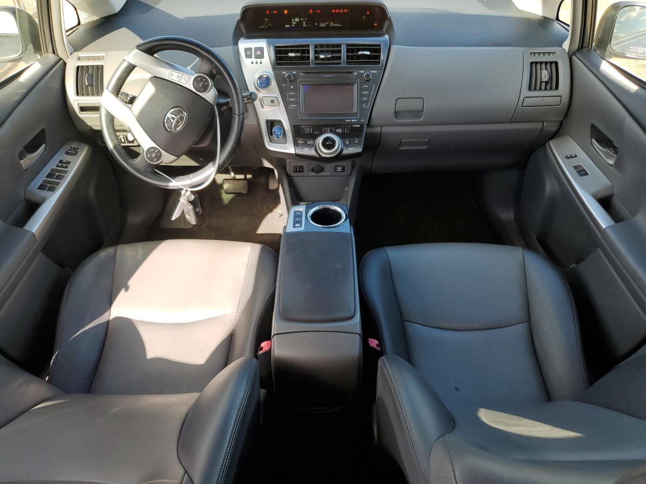 2014 Toyota Prius - Image 8
