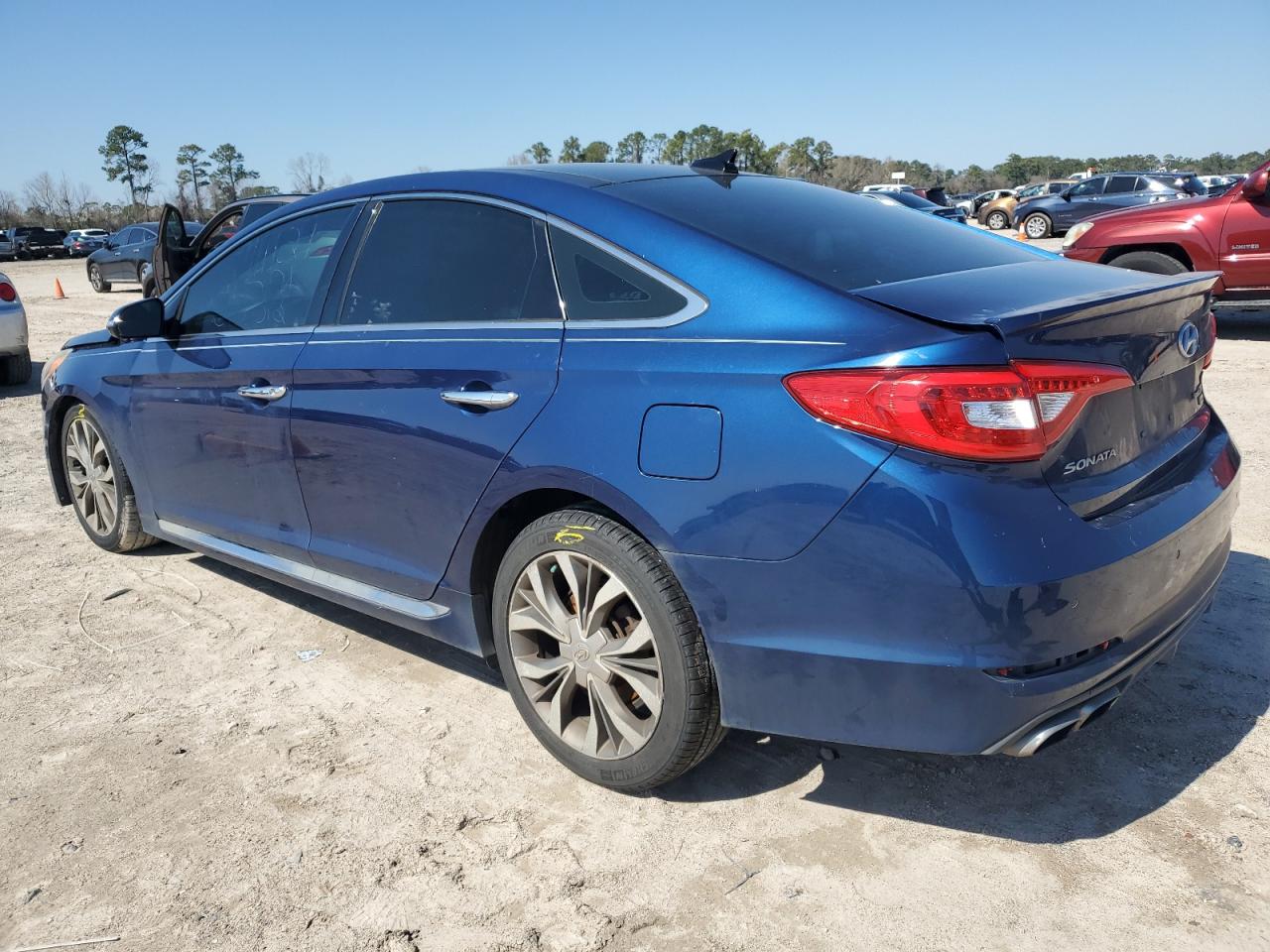 2015 Hyundai Sonata - Image 2