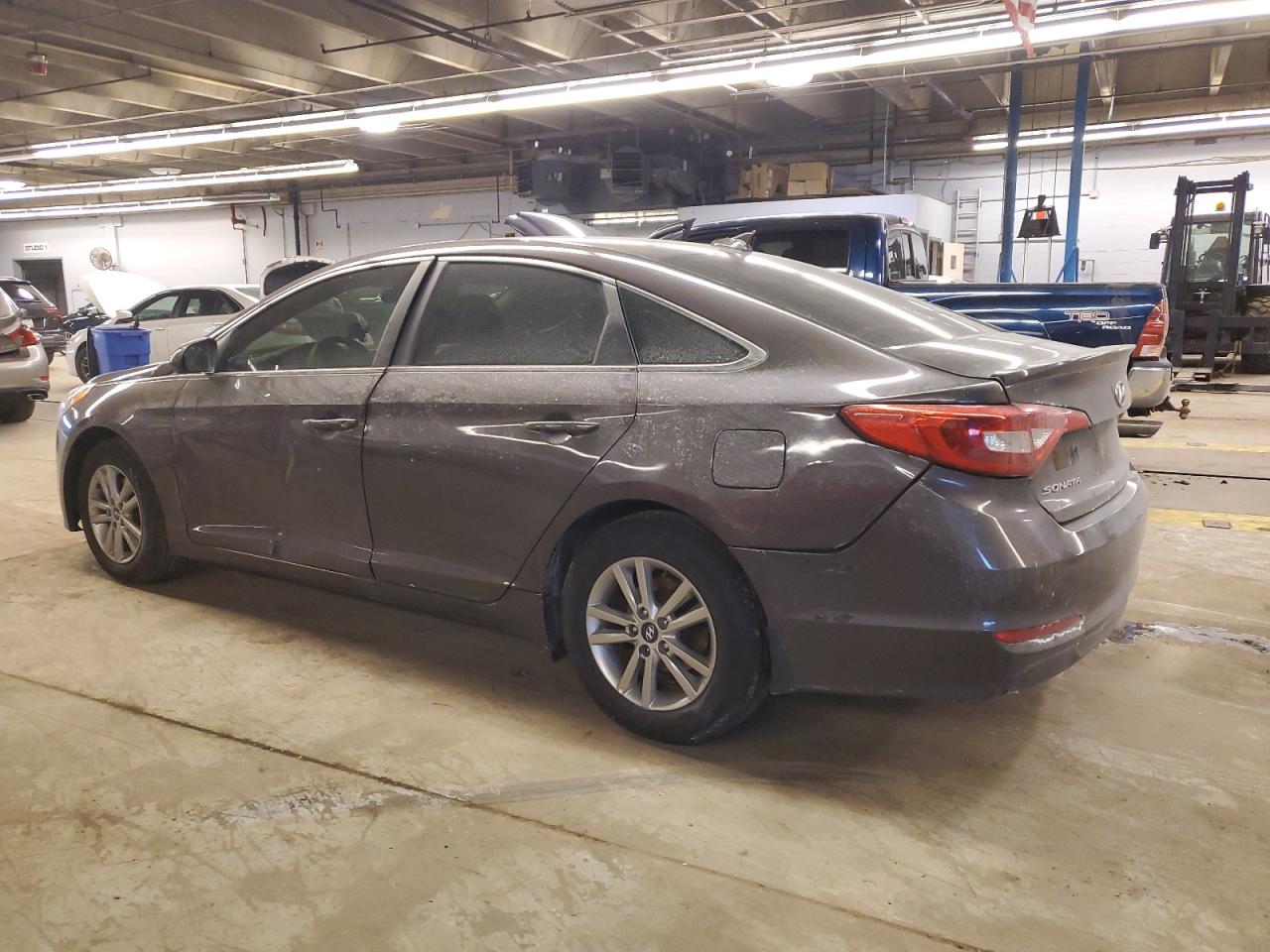 2017 Hyundai Sonata - Image 2