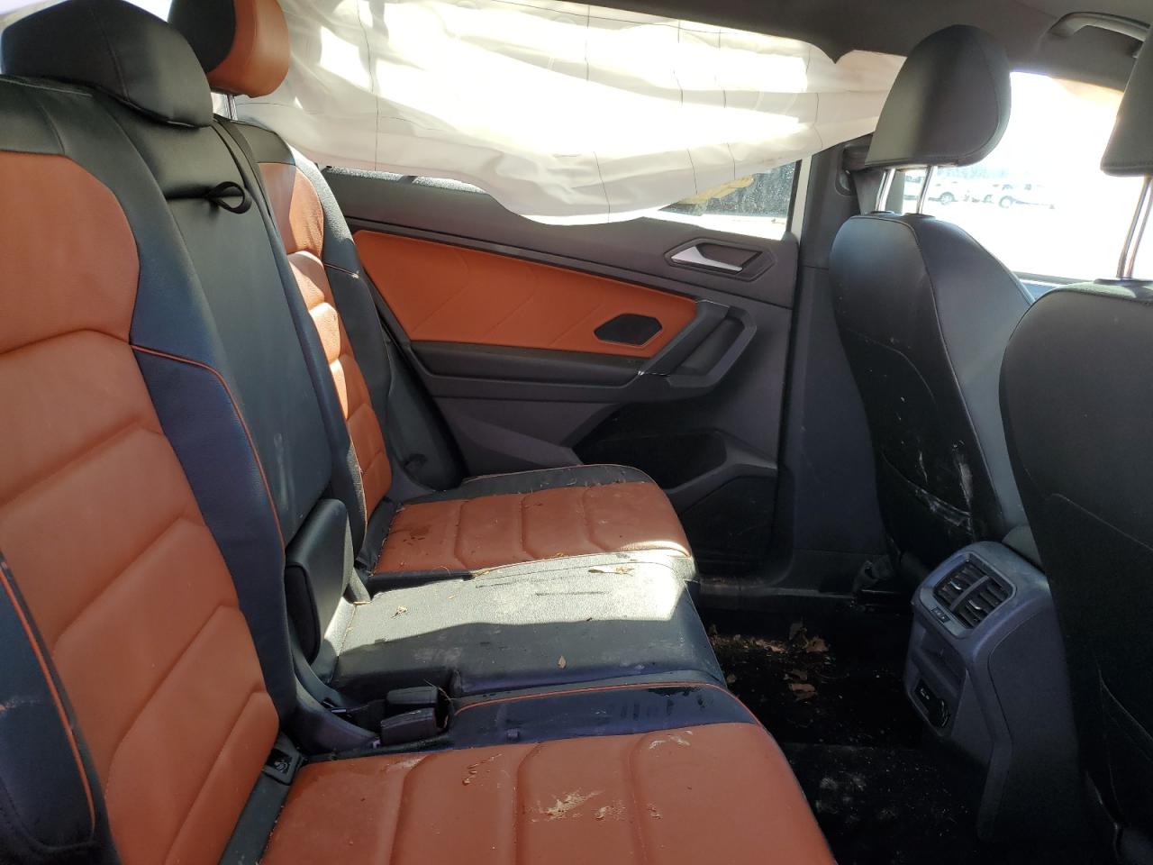 2020 Volkswagen Tiguan - Image 11