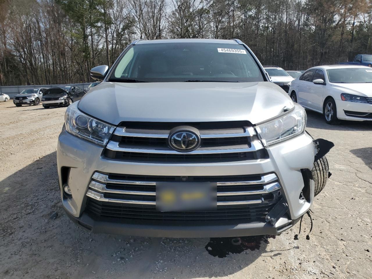 2019 Toyota Highlander - Image 5