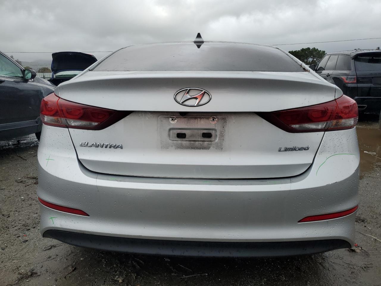 2017 Hyundai Elantra - Image 6