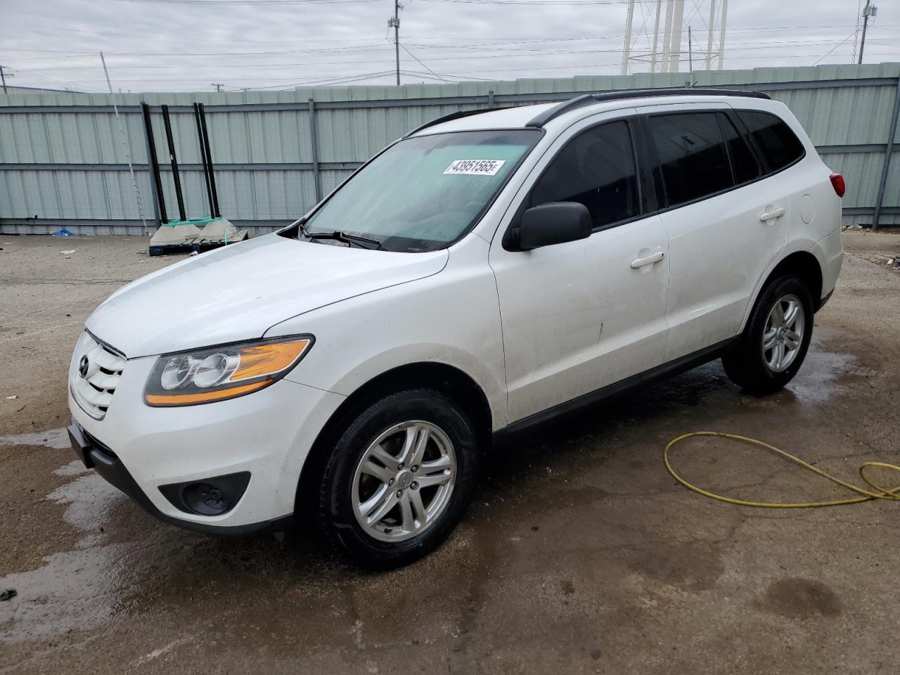 2010 Hyundai Santa Fe - Image 1