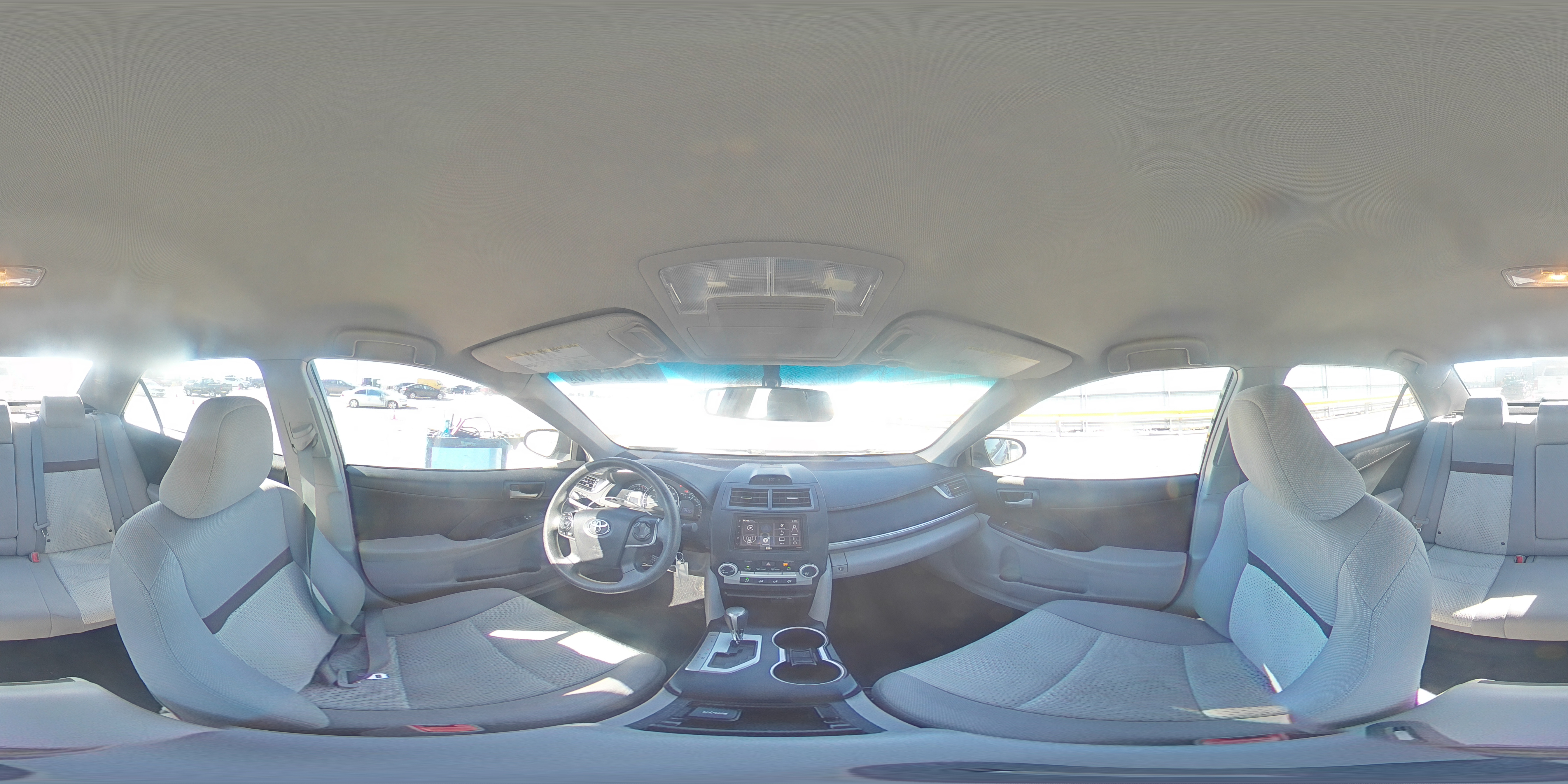 2014 Toyota Camry - Image 14