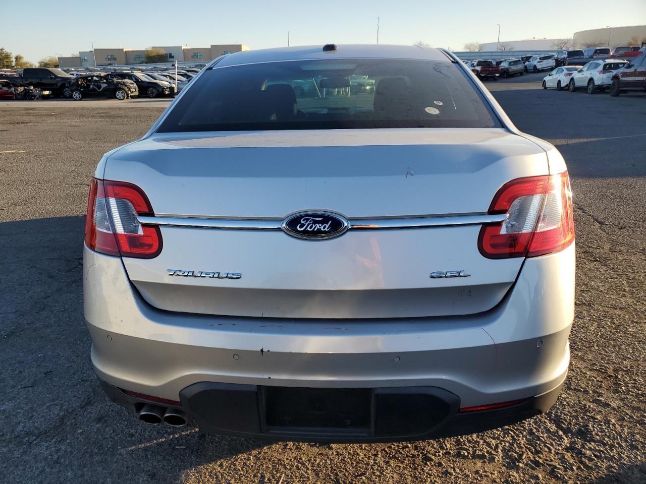 2011 Ford Taurus - Image 6