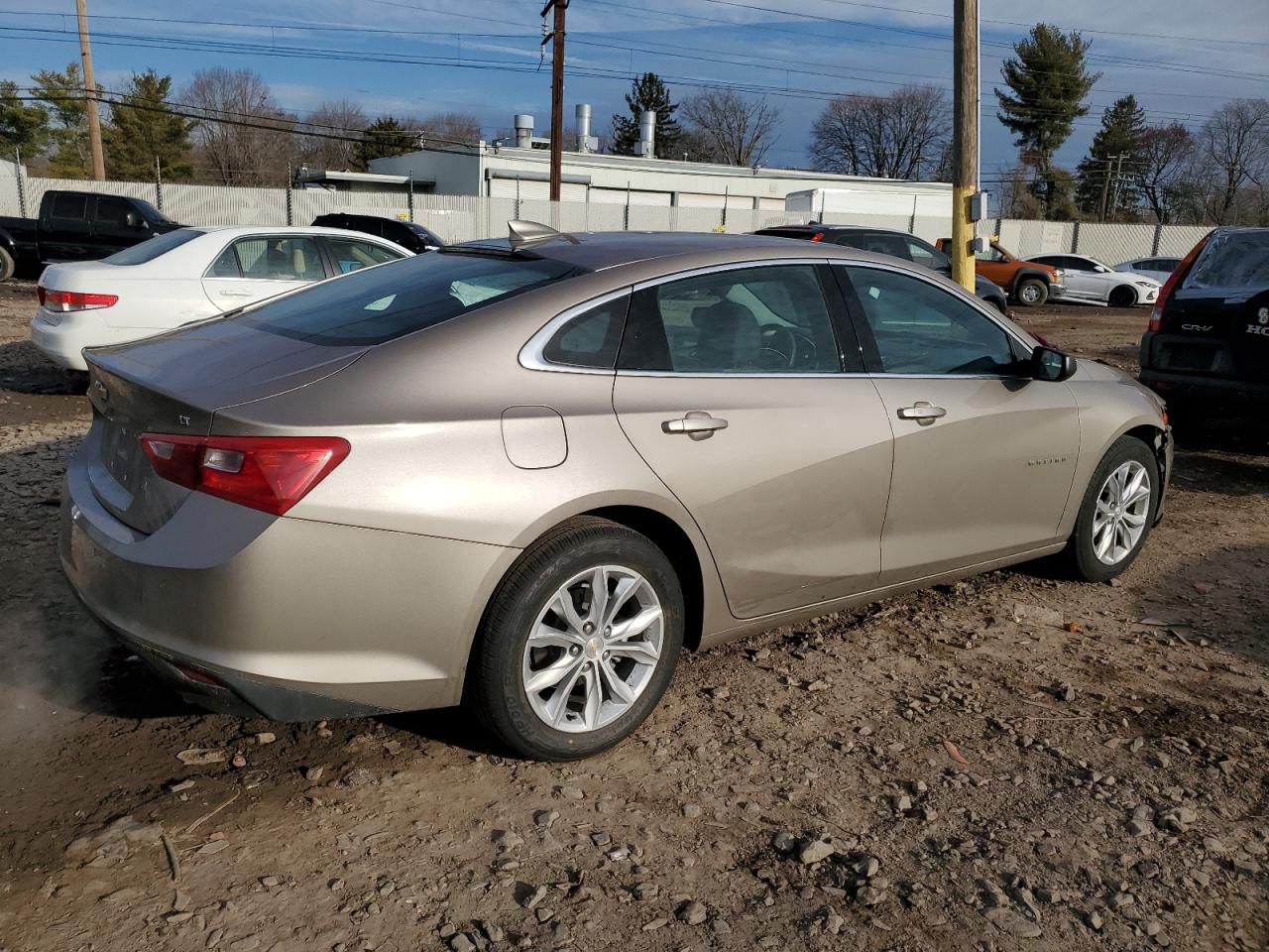 2023 Chevrolet Malibu - Image 3