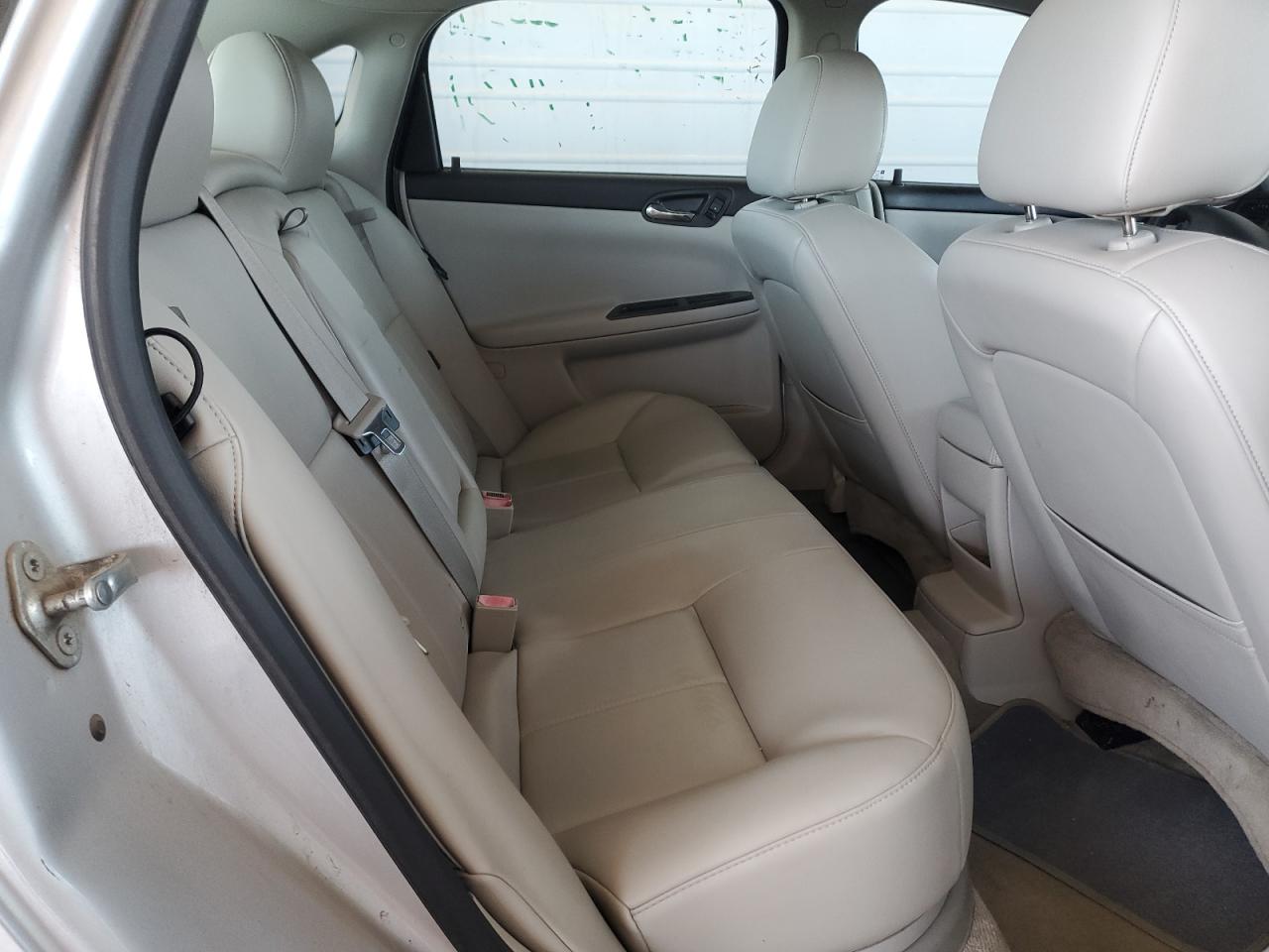 2012 Chevrolet Impala - Image 10