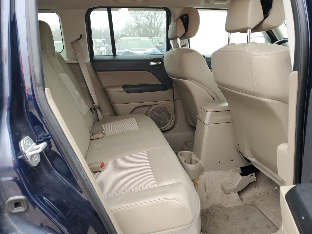 2013 Jeep Liberty (Patriot) - Image 12