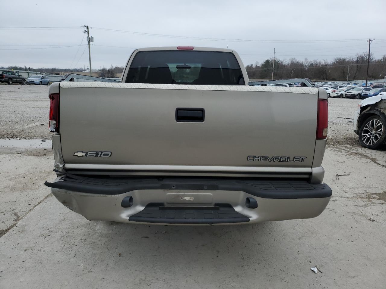 2002 Chevrolet S-10 Pickup - Image 6