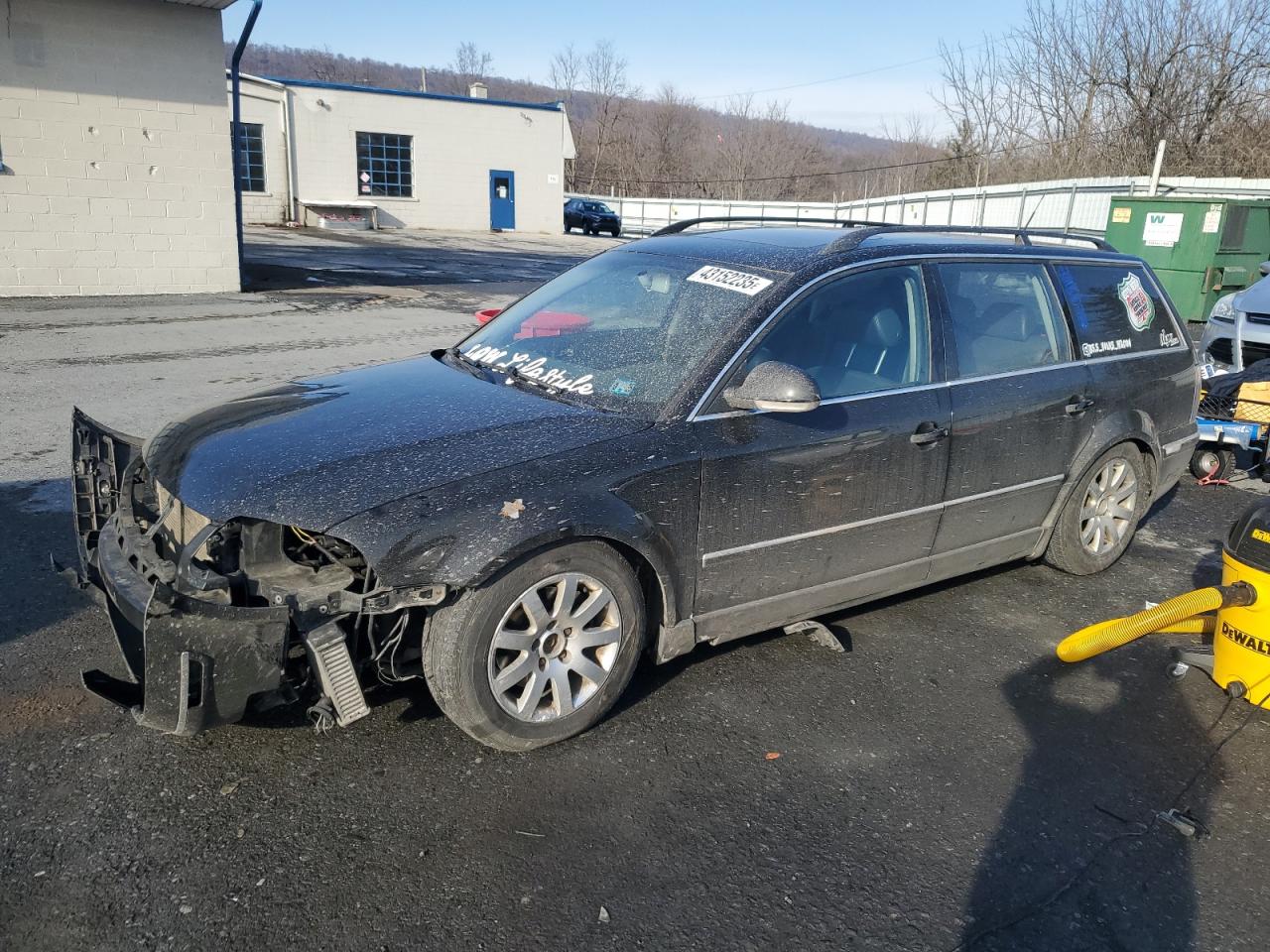 2005 Volkswagen Passat - Image 1