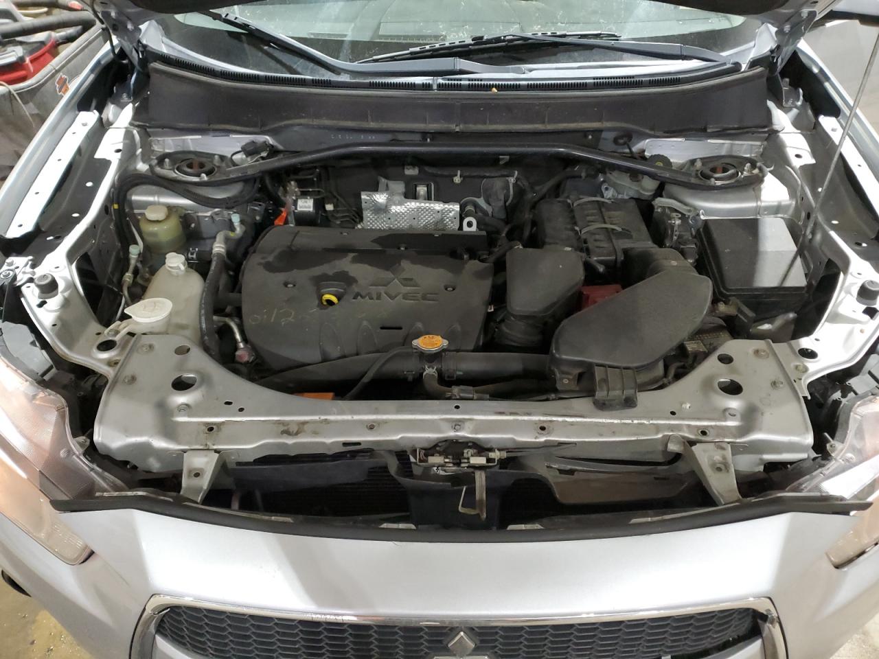 2011 Mitsubishi Outlander - Image 12