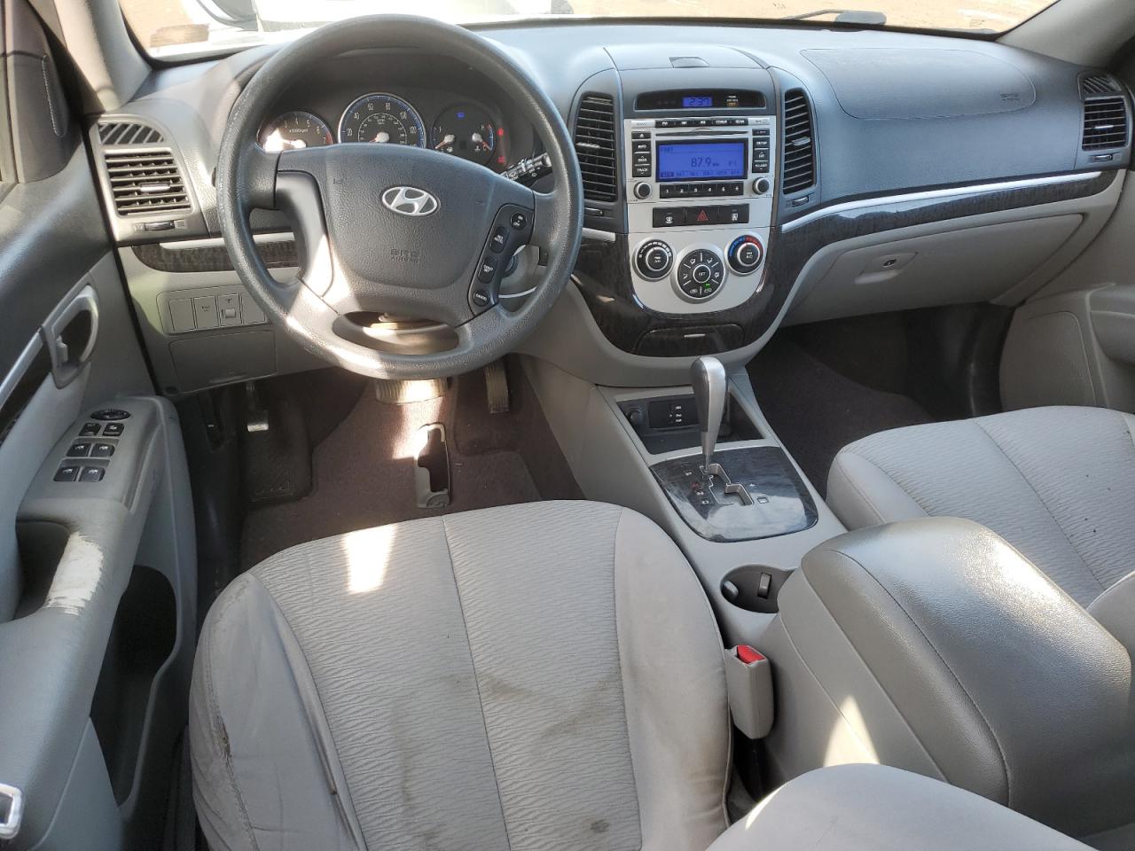 2009 Hyundai Santa Fe - Image 8