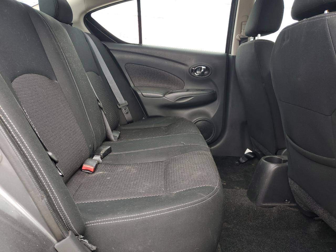 2018 Nissan Versa - Image 11