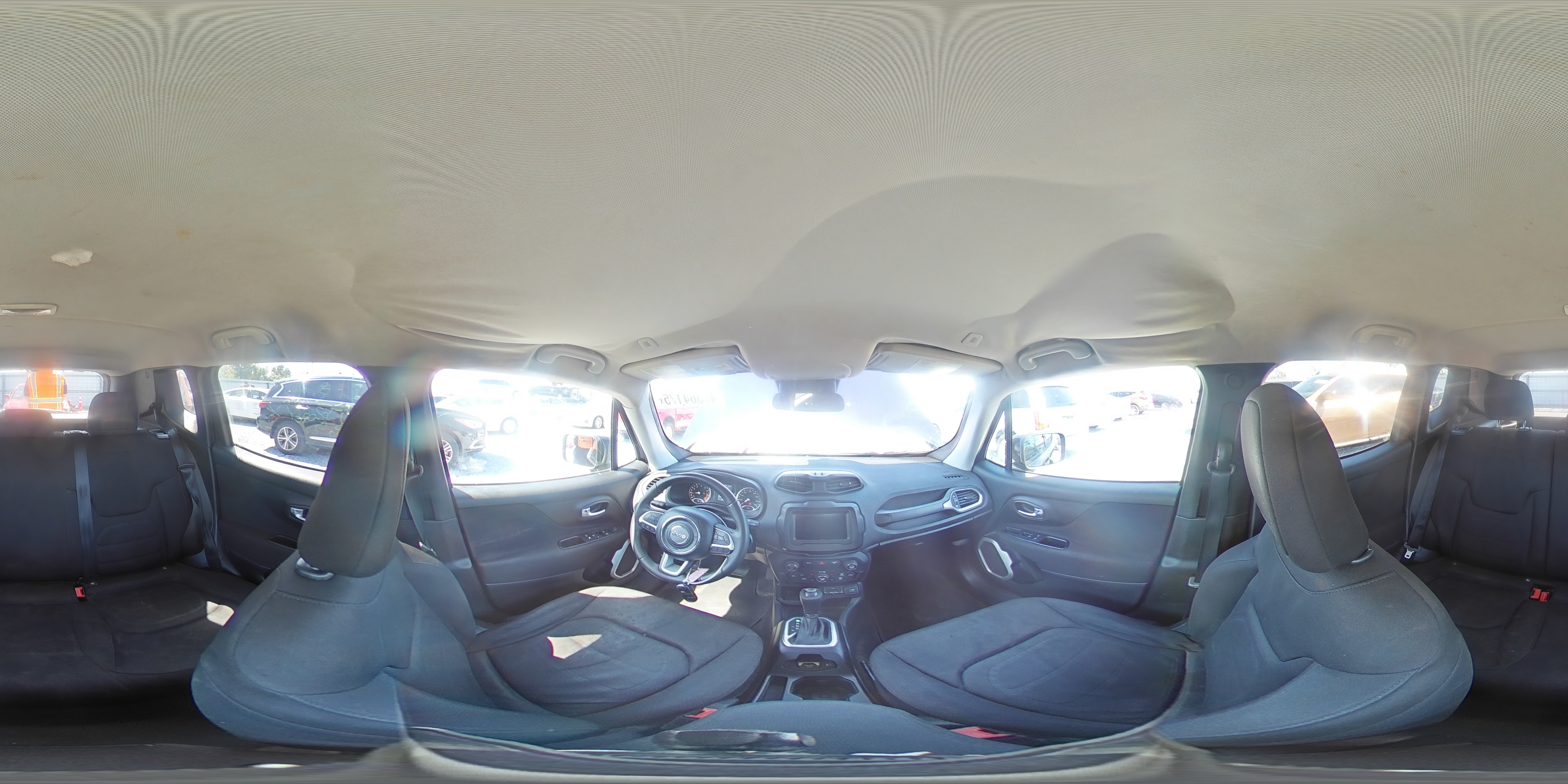 2018 Jeep Renegade - Image 14