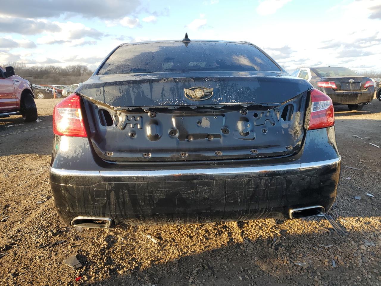 2013 Hyundai Genesis - Image 6