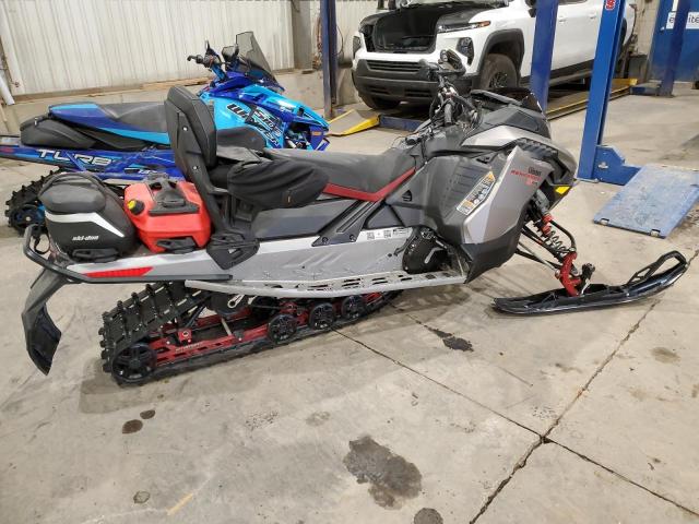 2023 SKIDOO RENEGADE