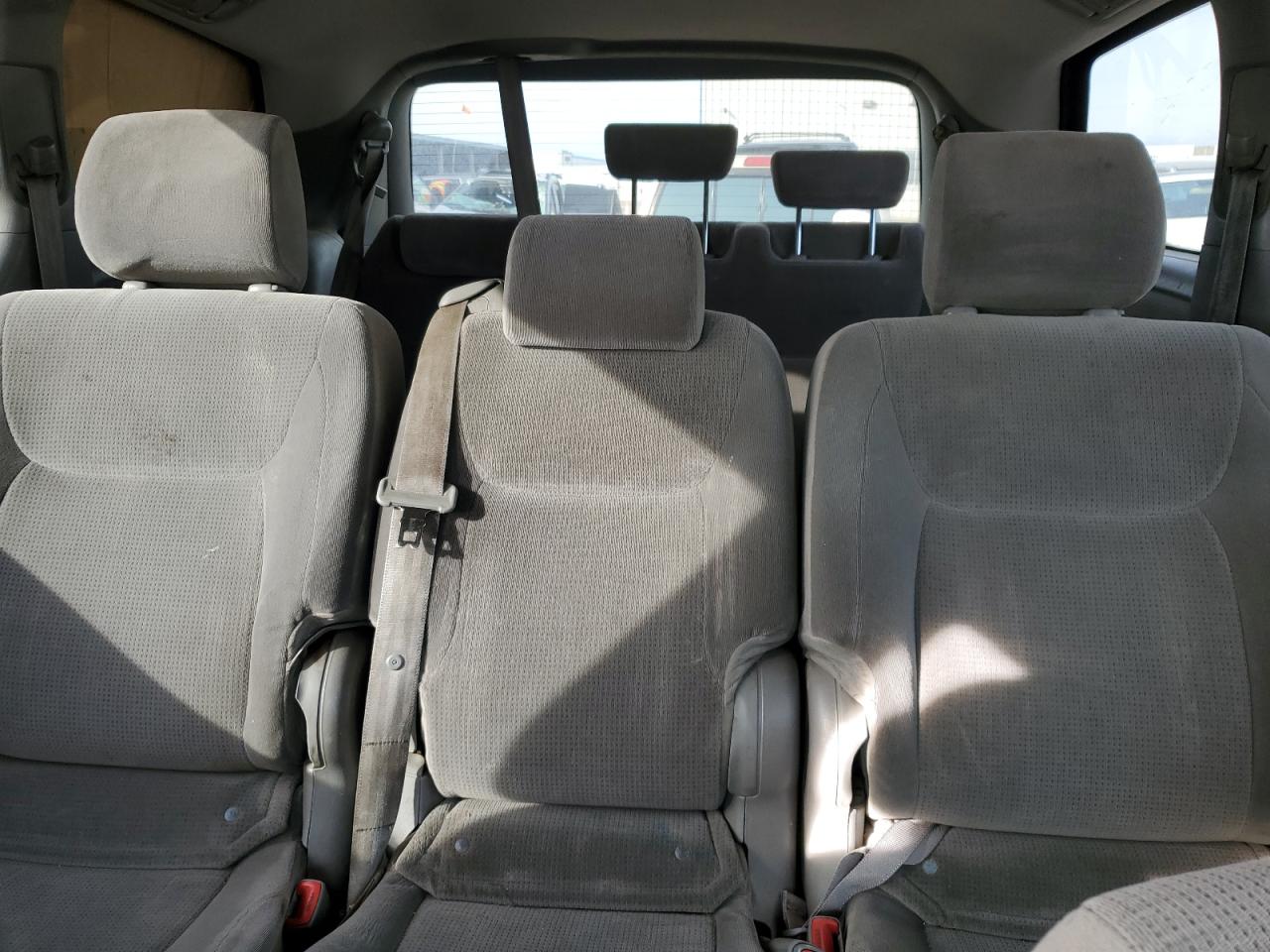2005 Toyota Sienna - Image 10