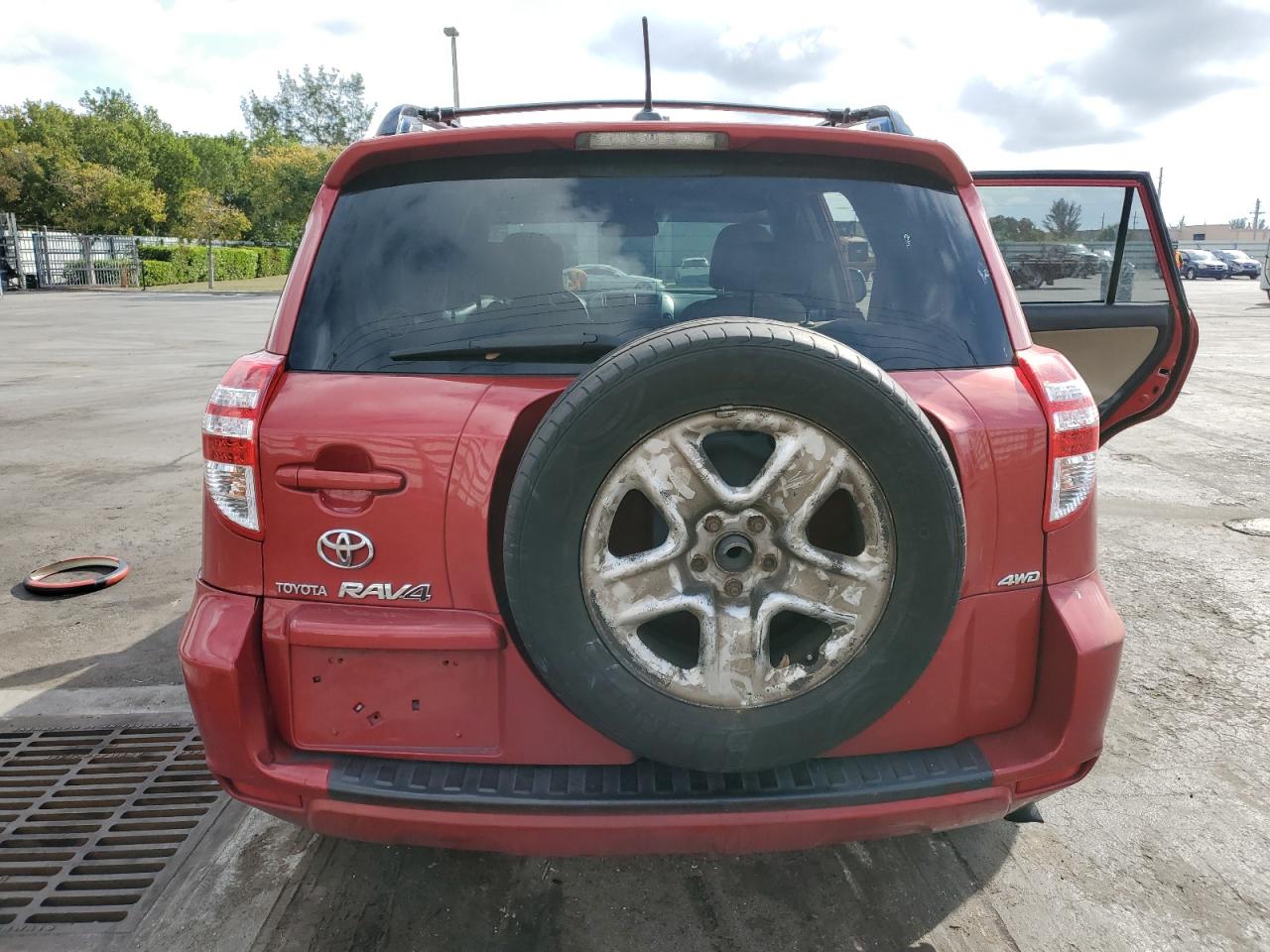 2010 Toyota RAV 4 - Image 6