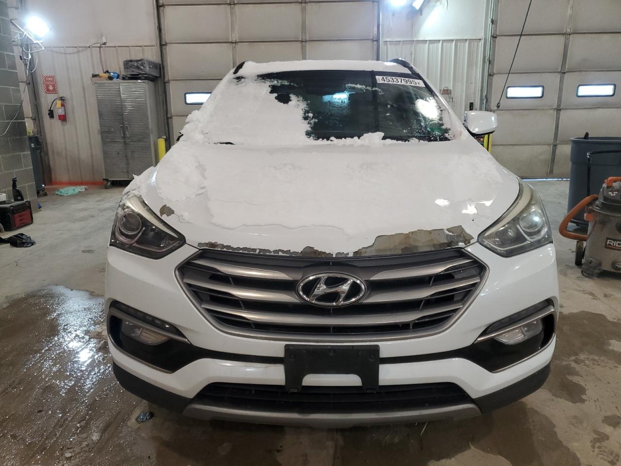 2017 Hyundai Santa Fe - Image 5