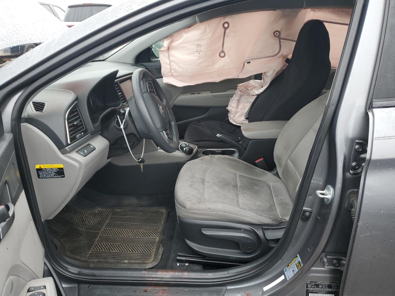 2018 Hyundai Elantra - Image 7