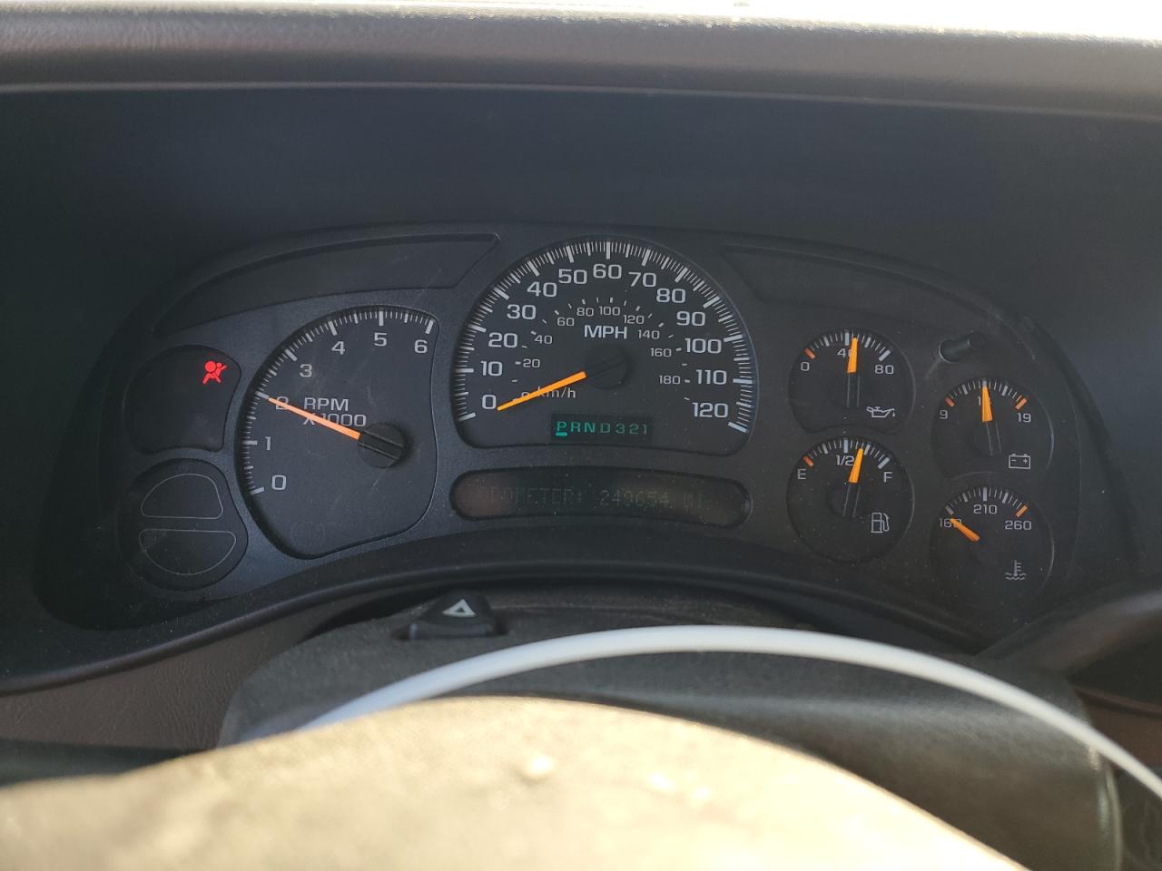 2005 Chevrolet Silverado - Image 9