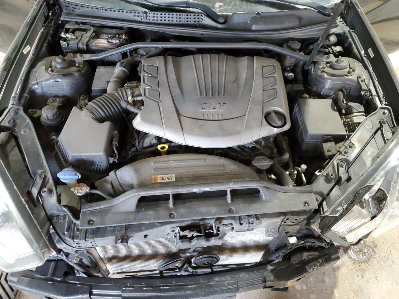 2014 Hyundai Genesis - Image 11