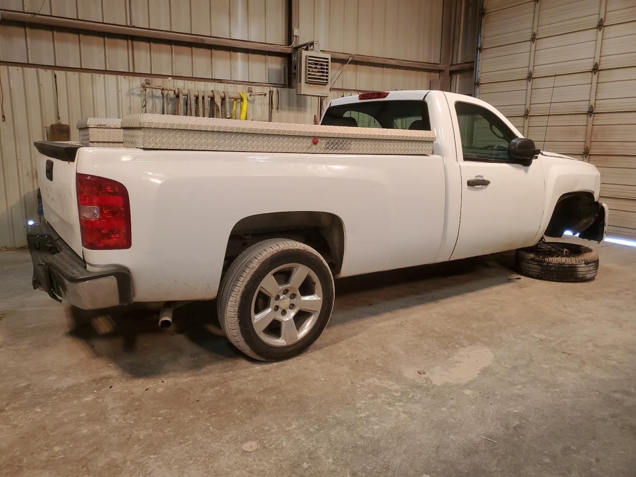 2013 Chevrolet Silverado - Image 3