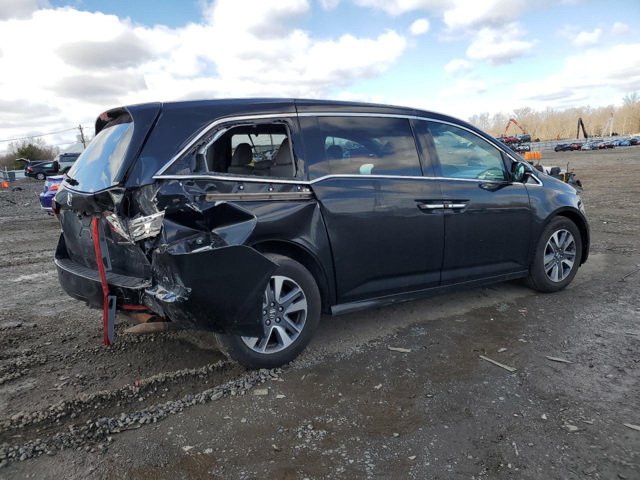 2015 Honda Odyssey - Image 3
