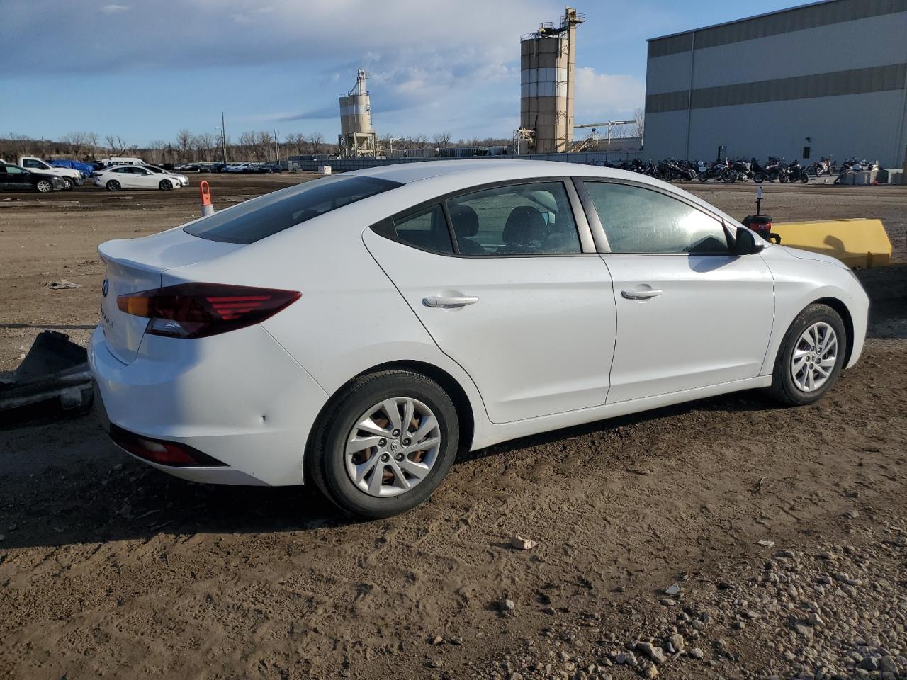 2020 Hyundai Elantra - Image 3