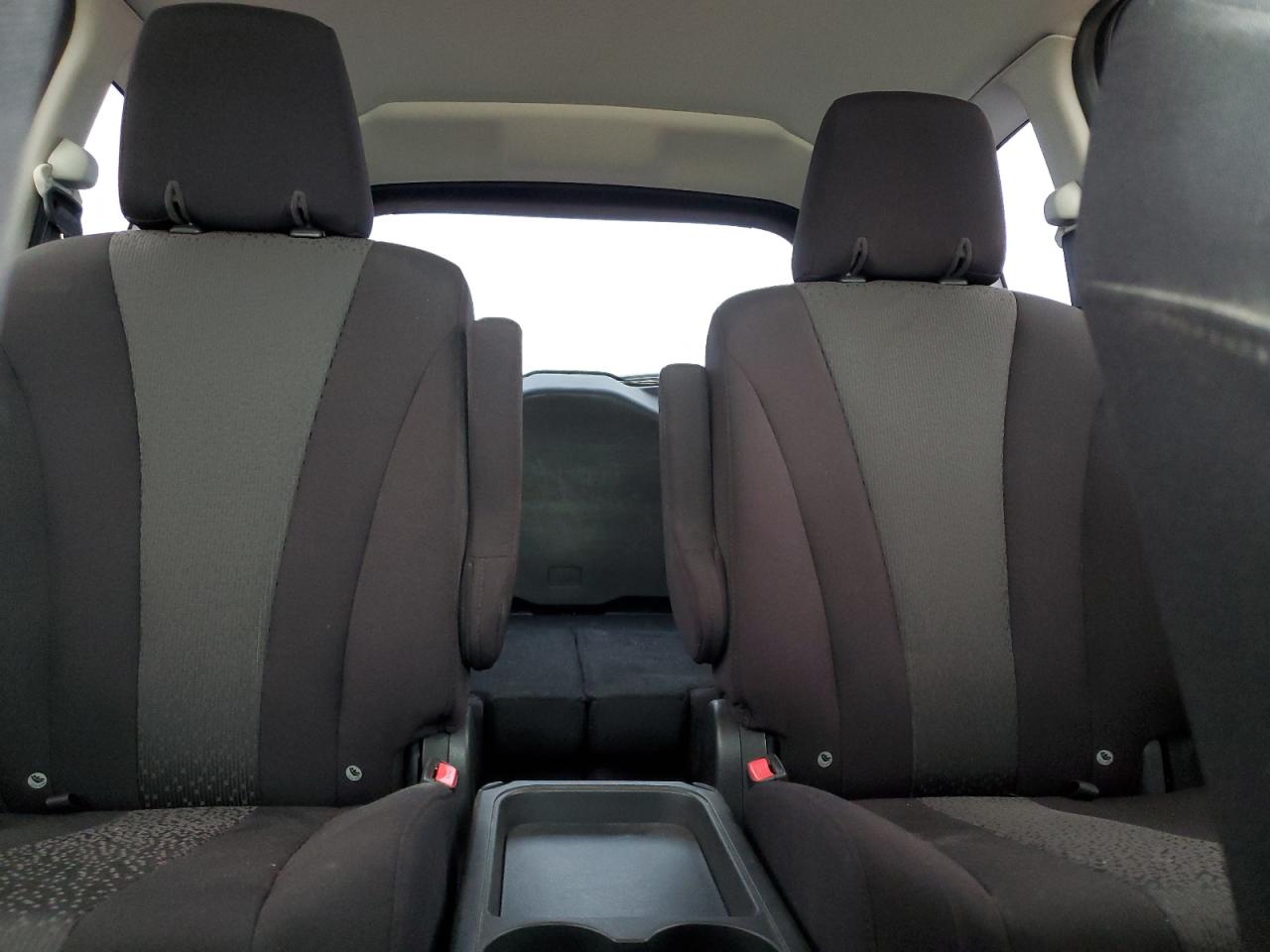 2012 Mazda 5 - Image 10
